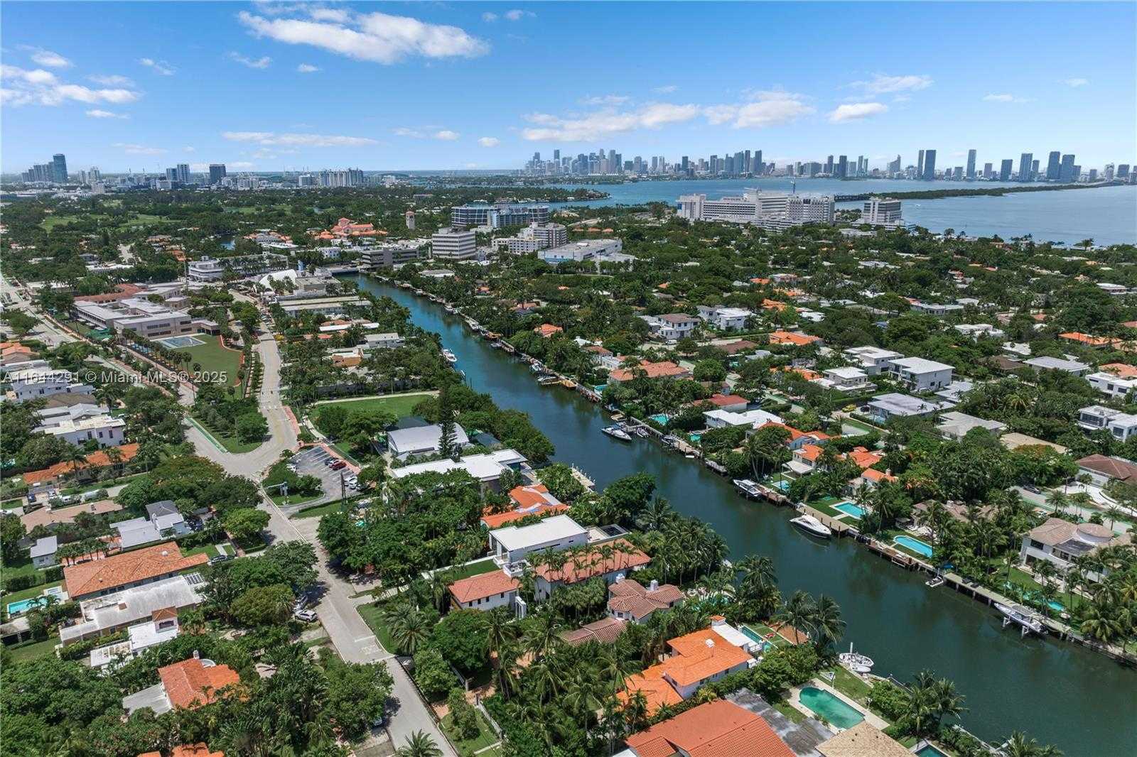 Small Image of 4442 PRAIRIE AVE, Miami Beach Number 7
