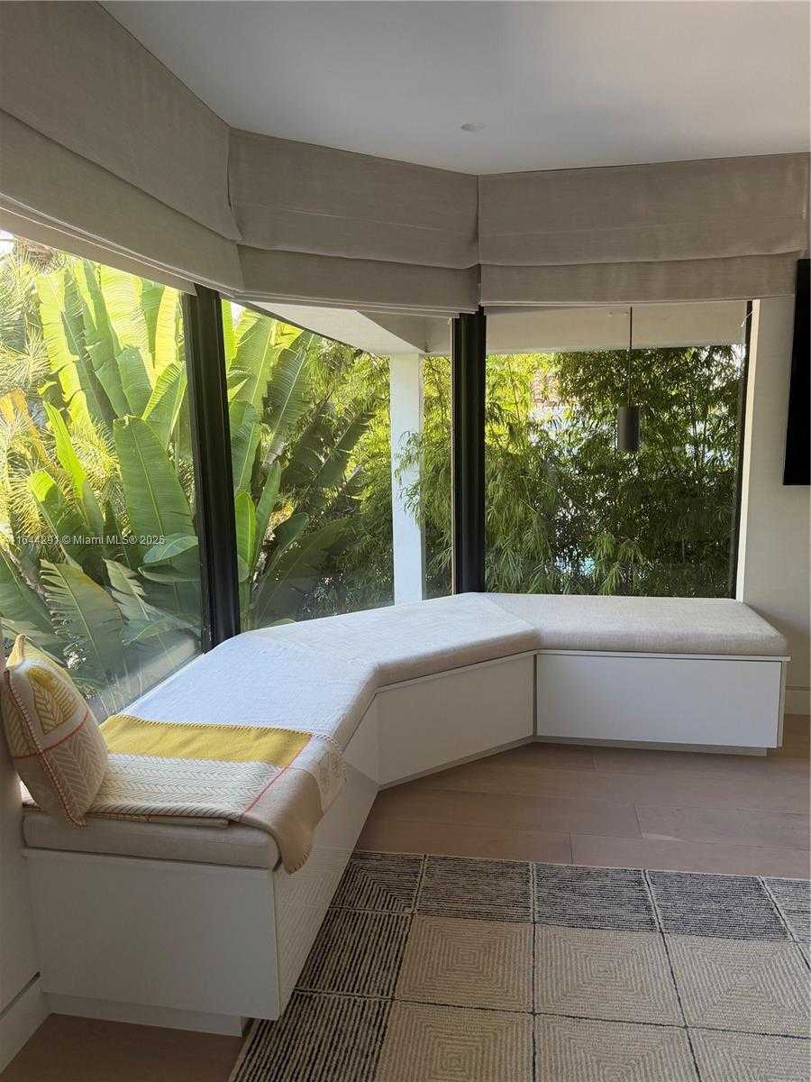 Small Image of 4442 PRAIRIE AVE, Miami Beach Number 82
