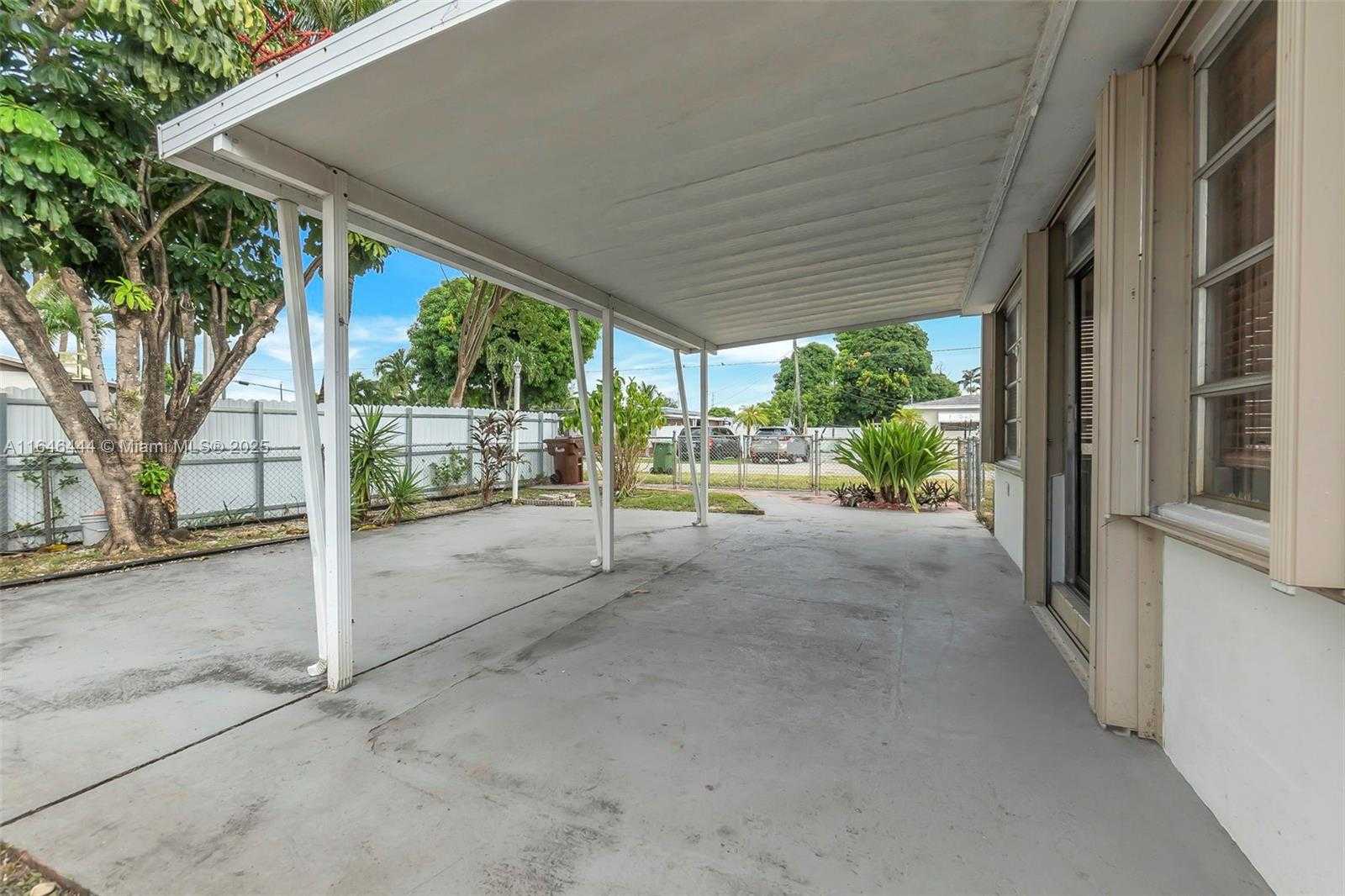 Small Image of 4296 EAST 9TH LN, Hialeah Number 17
