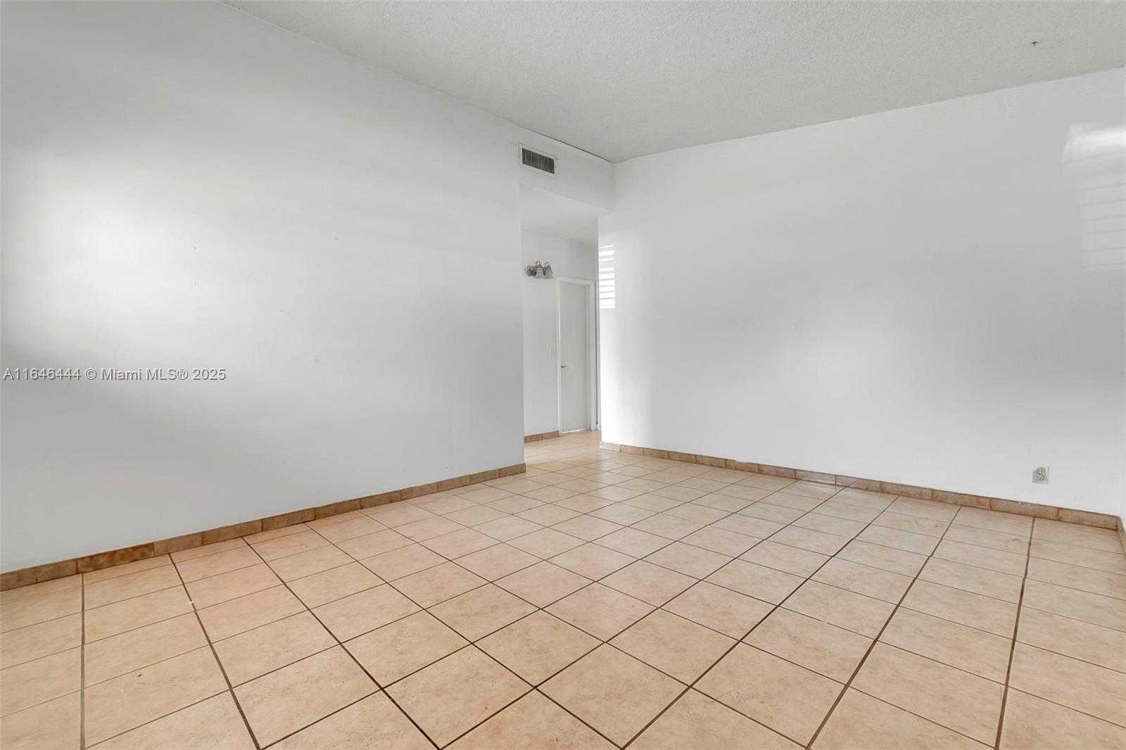 Small Image of 4296 EAST 9TH LN, Hialeah Number 4