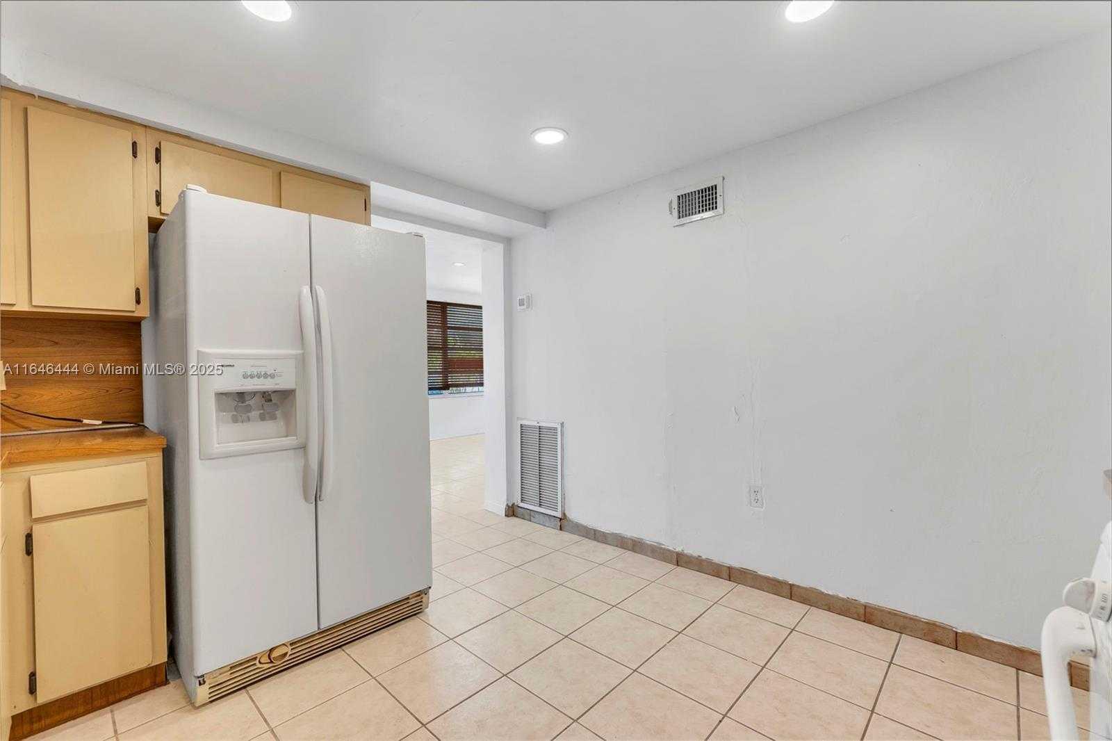 Small Image of 4296 EAST 9TH LN, Hialeah Number 8
