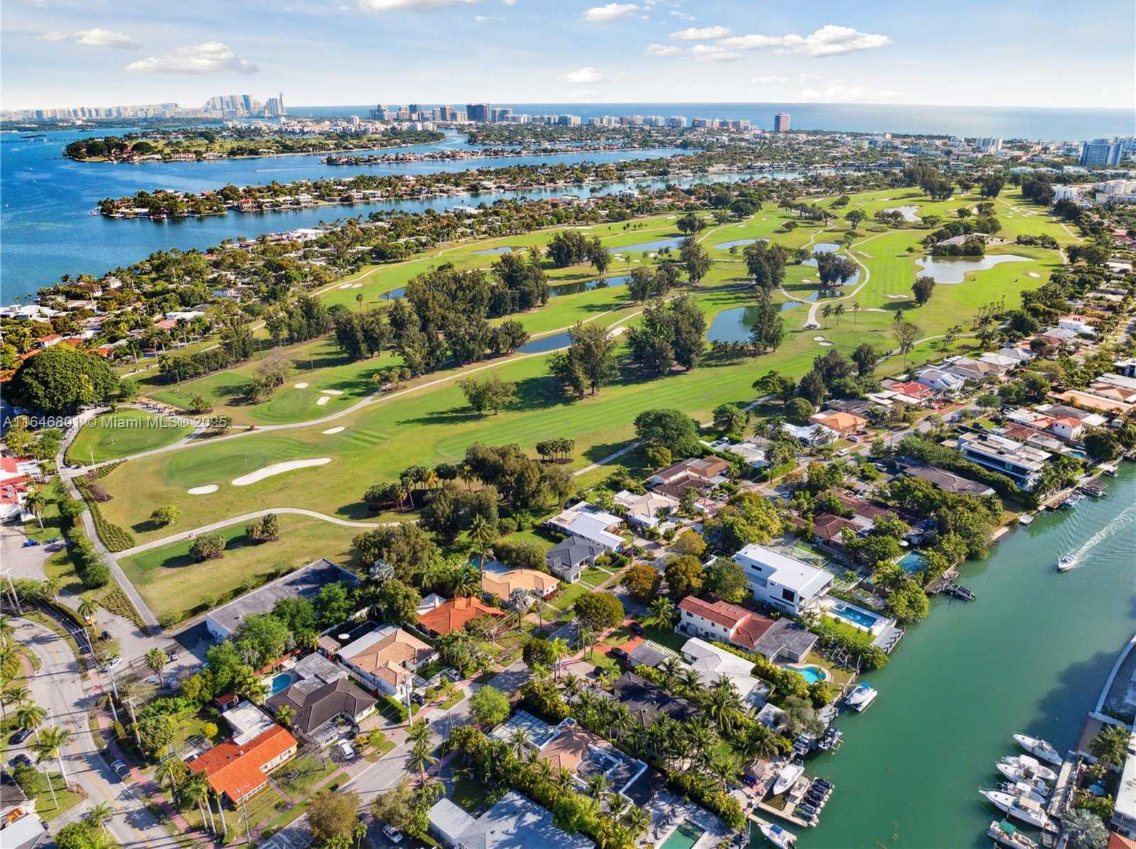 Small Image of 1020 SOUTH SHORE DR, Miami Beach Number 11