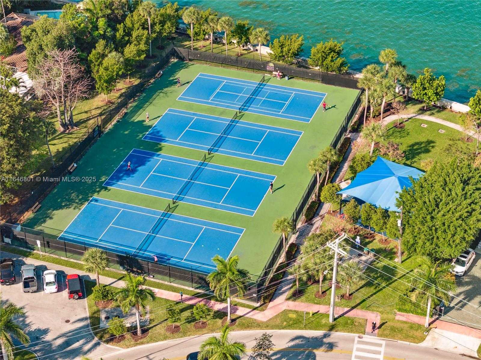 Small Image of 1020 SOUTH SHORE DR, Miami Beach Number 12