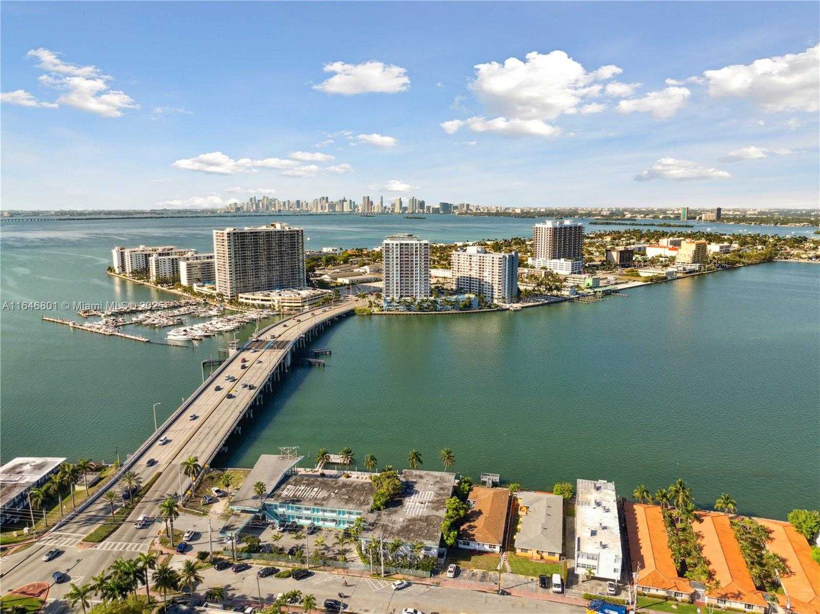 Small Image of 1020 SOUTH SHORE DR, Miami Beach Number 18