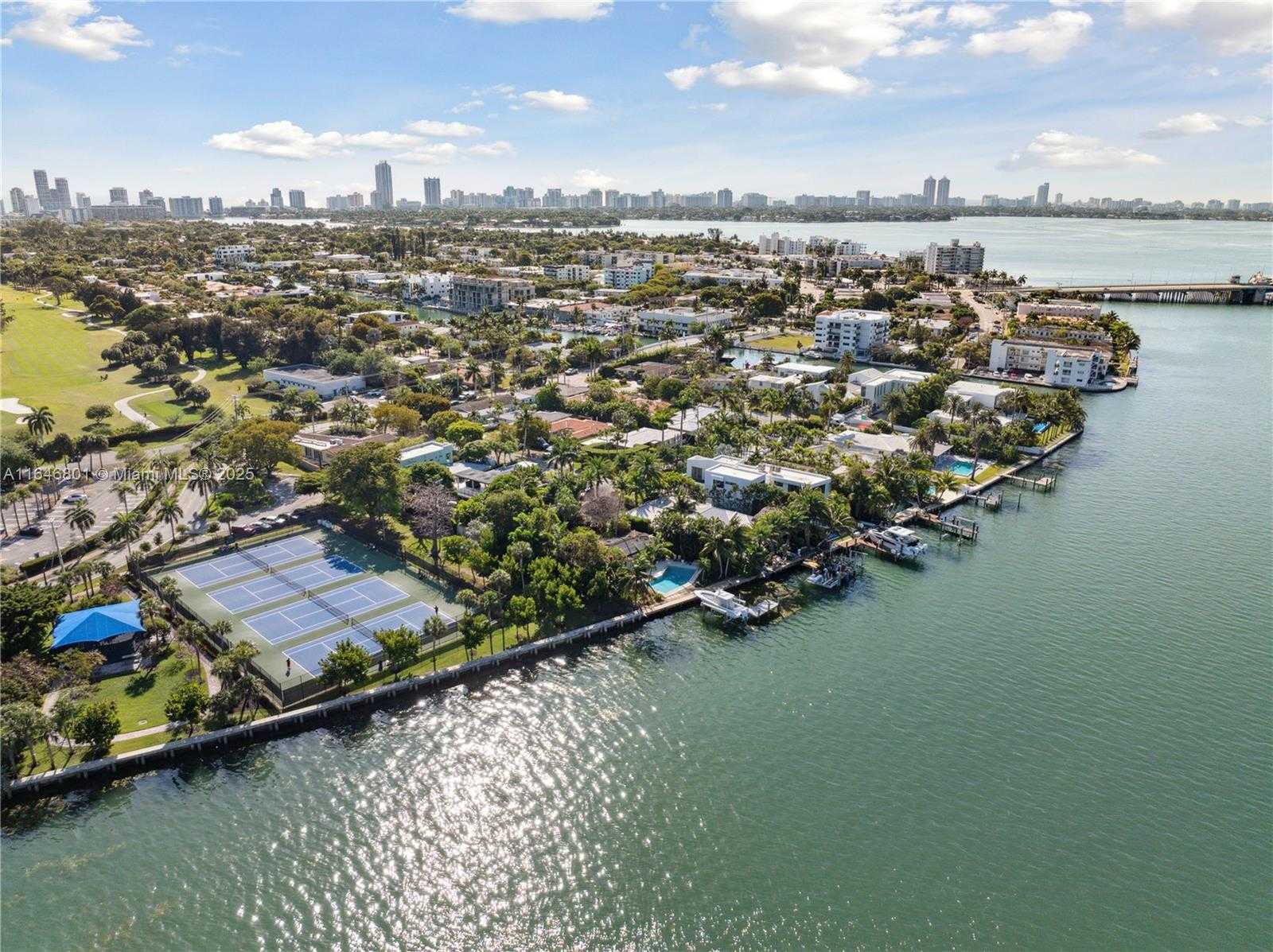 Small Image of 1020 SOUTH SHORE DR, Miami Beach Number 23