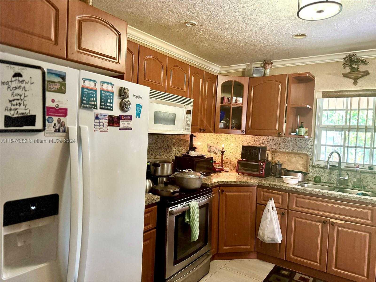 Small Image of 41 NORTH EAST 45TH CT, Oakland Park Number 7
