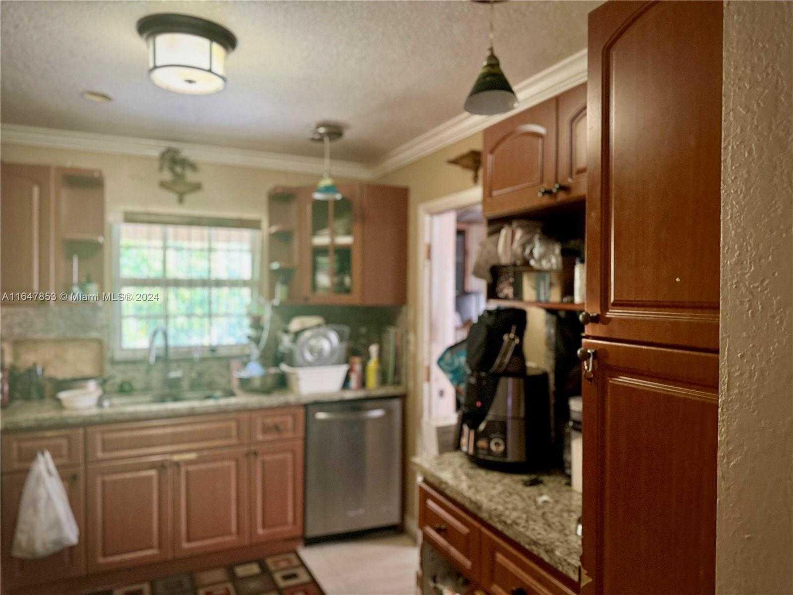 Small Image of 41 NORTH EAST 45TH CT, Oakland Park Number 8