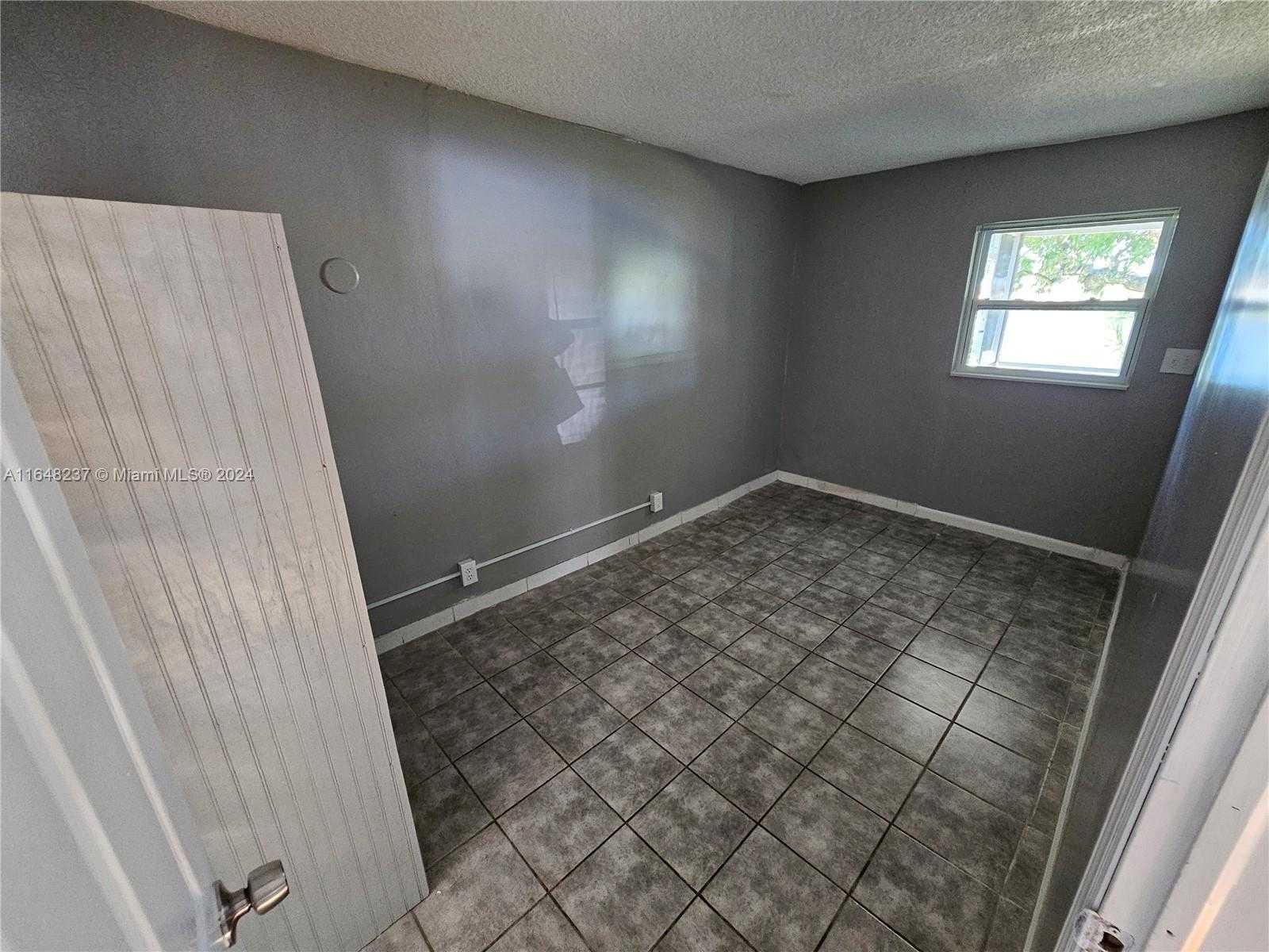 Small Image of 2737 NORTH WEST 24TH AVE, Oakland Park Number 16