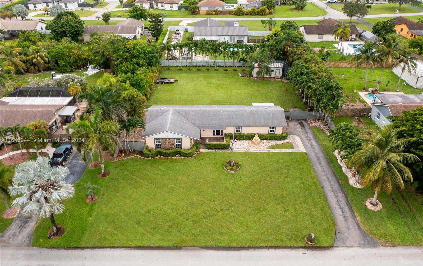 Small Image of 1442 NORTH WEST 20TH ST, Homestead Number 2