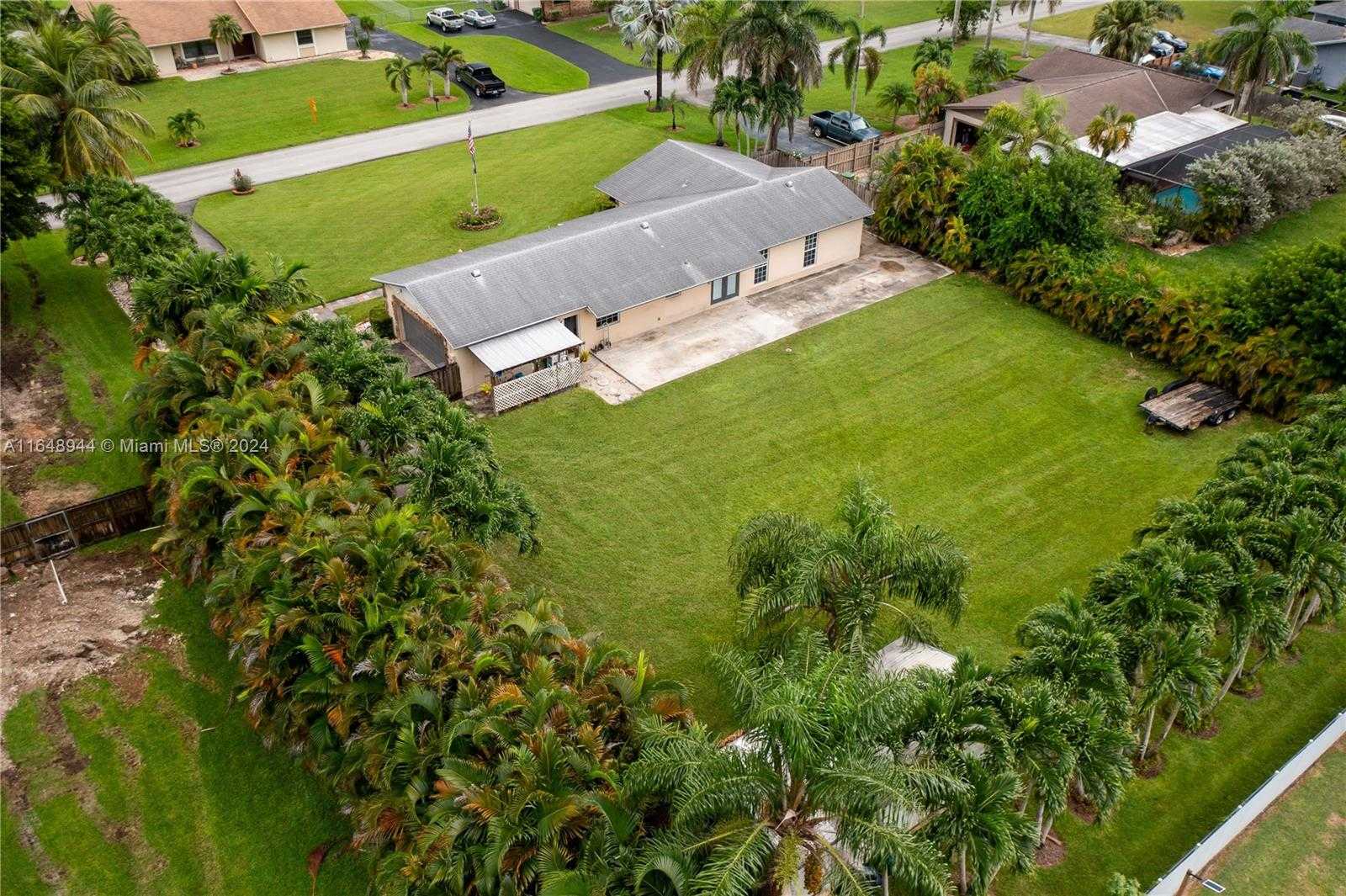 Small Image of 1442 NORTH WEST 20TH ST, Homestead Number 5