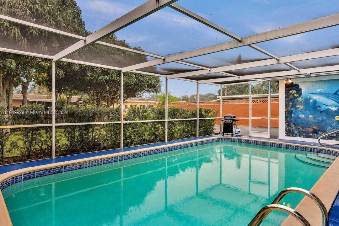 Small Image of 2210 NORTH 54TH AVE, Hollywood Number 18