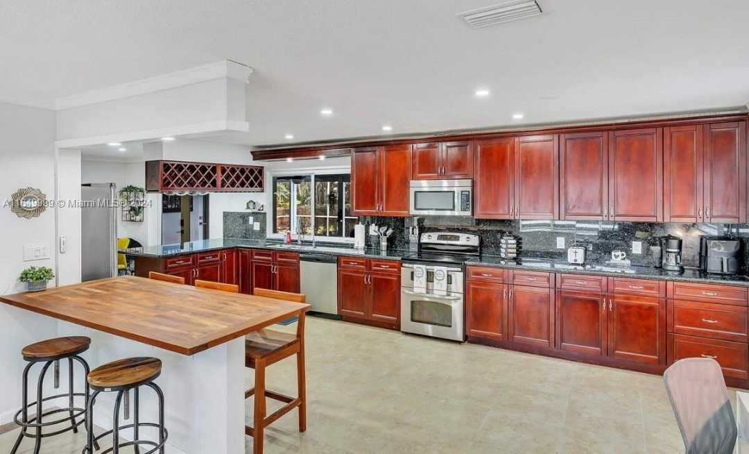 Small Image of 2210 NORTH 54TH AVE, Hollywood Number 30