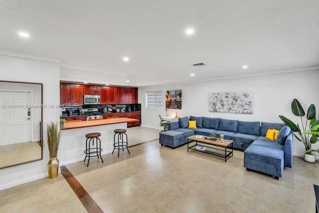 Small Image of 2210 NORTH 54TH AVE, Hollywood Number 32