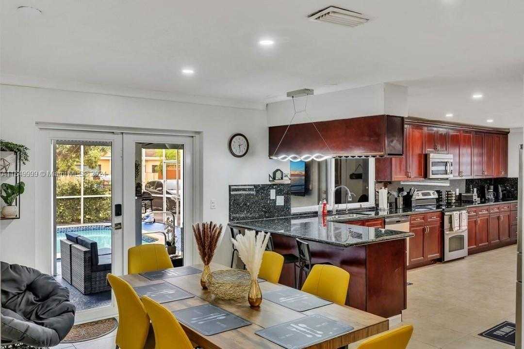 Small Image of 2210 NORTH 54TH AVE, Hollywood Number 33