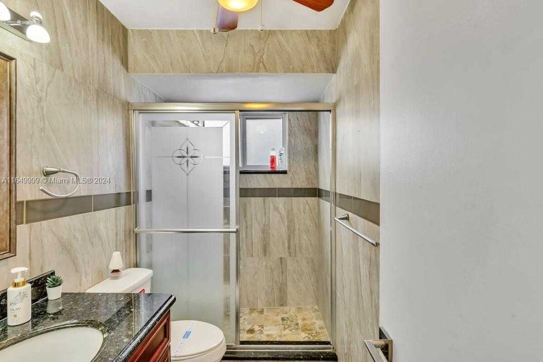 Small Image of 2210 NORTH 54TH AVE, Hollywood Number 6