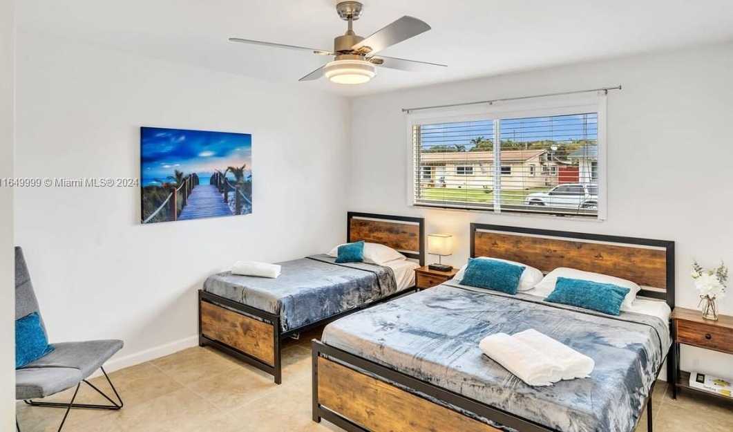 Small Image of 2210 NORTH 54TH AVE, Hollywood Number 7