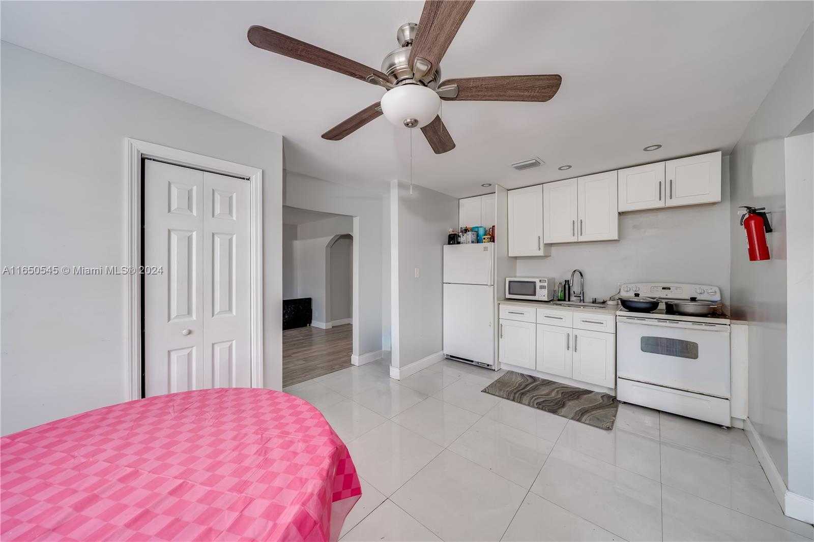 Small Image of 725 NORTH WEST 15TH CT, Pompano Beach Number 16