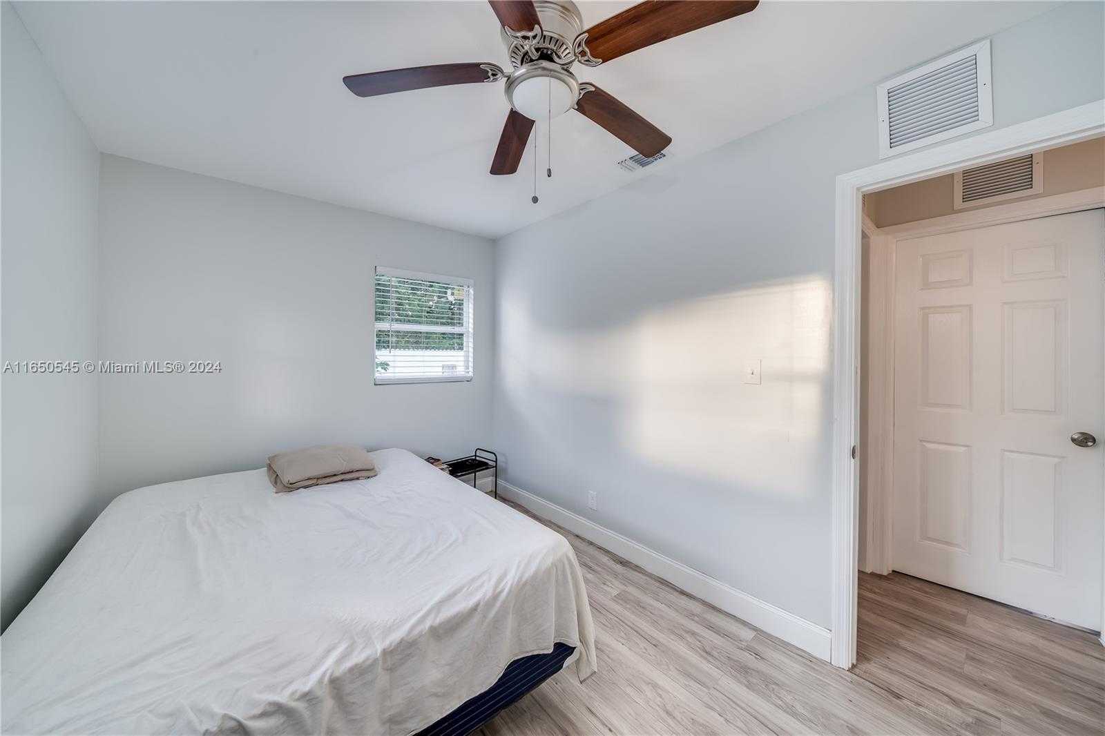 Small Image of 725 NORTH WEST 15TH CT, Pompano Beach Number 29