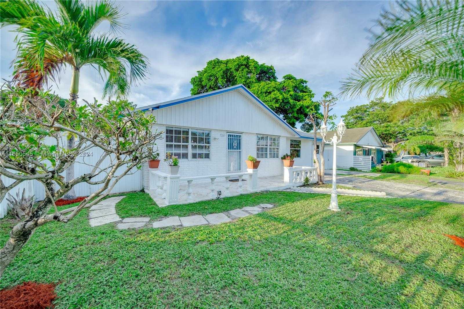 Small Image of 725 NORTH WEST 15TH CT, Pompano Beach Number 4