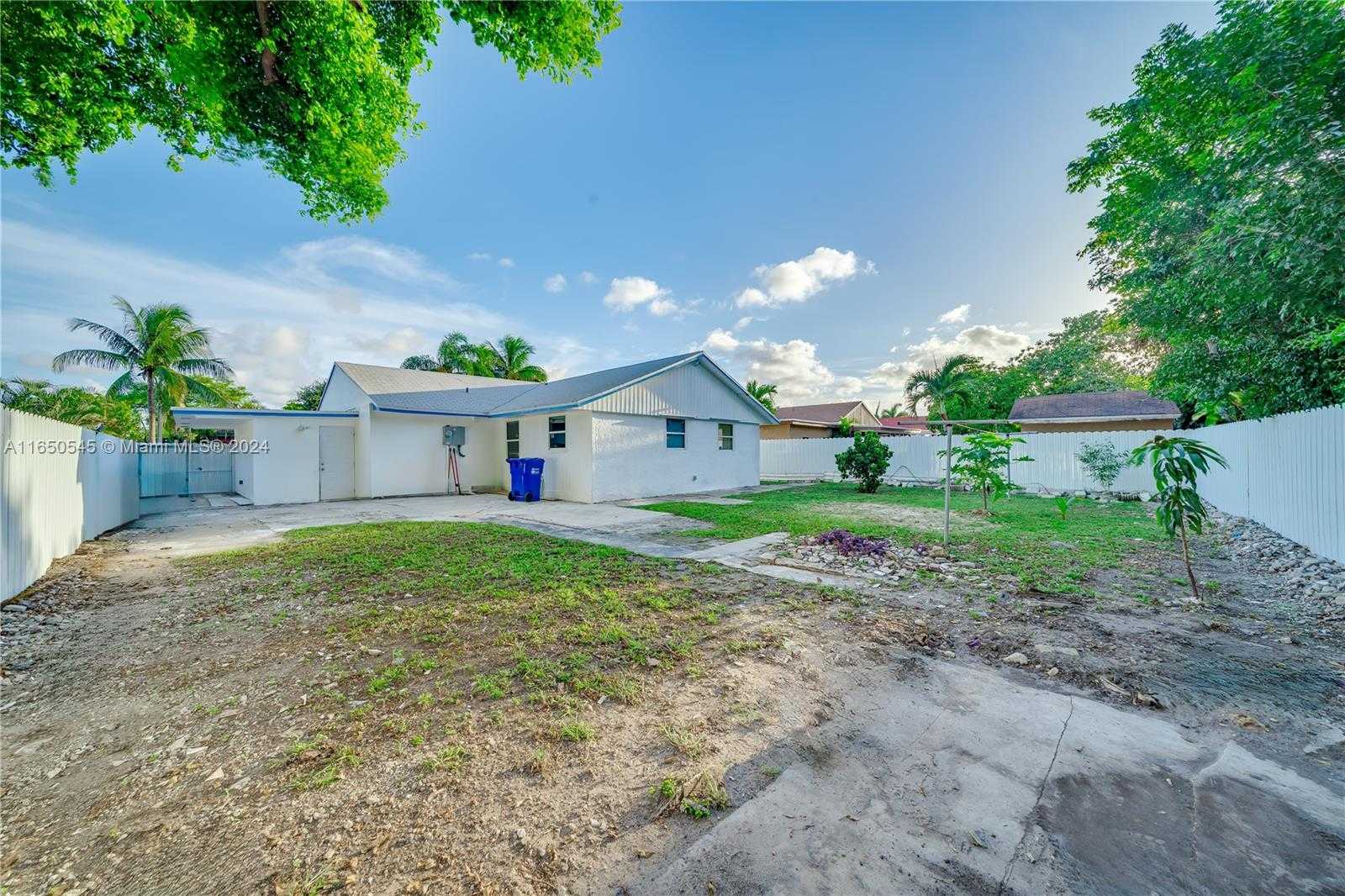 Small Image of 725 NORTH WEST 15TH CT, Pompano Beach Number 7