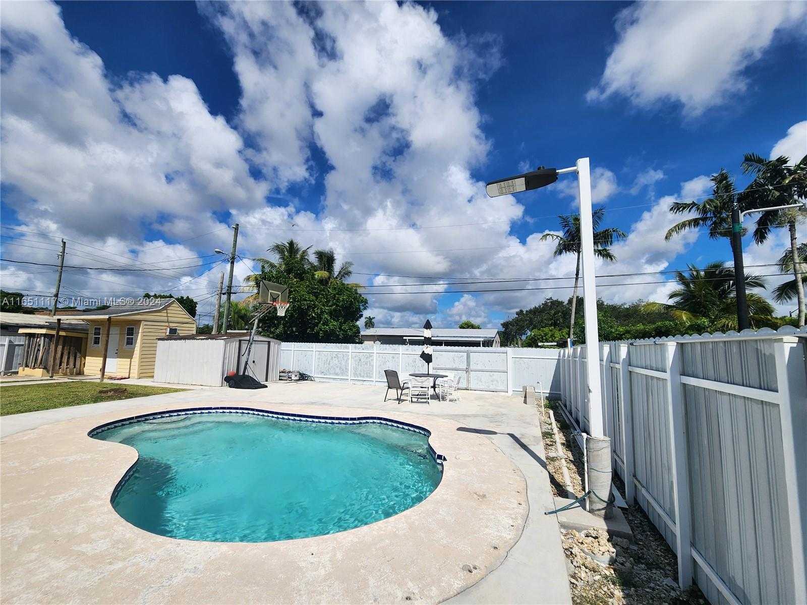 Small Image of 1025 NORTH EAST 13TH AVE, Homestead Number 11