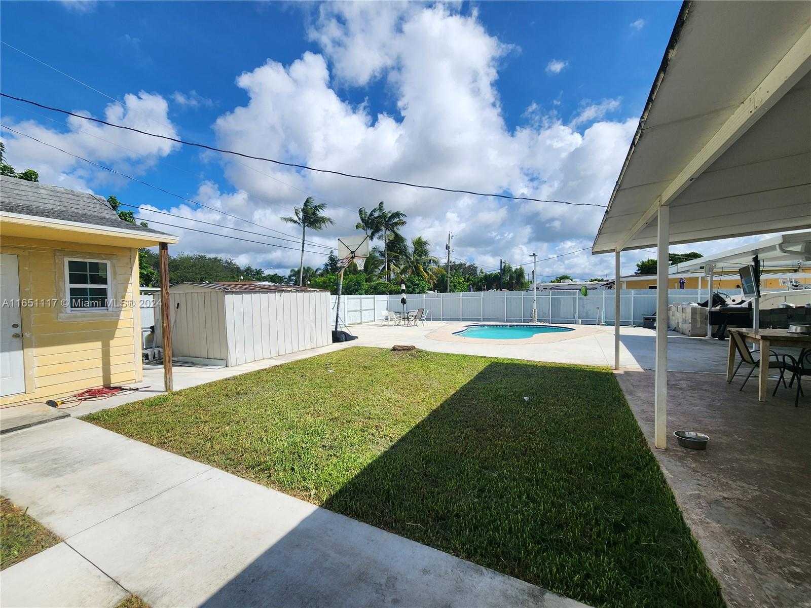 Small Image of 1025 NORTH EAST 13TH AVE, Homestead Number 12