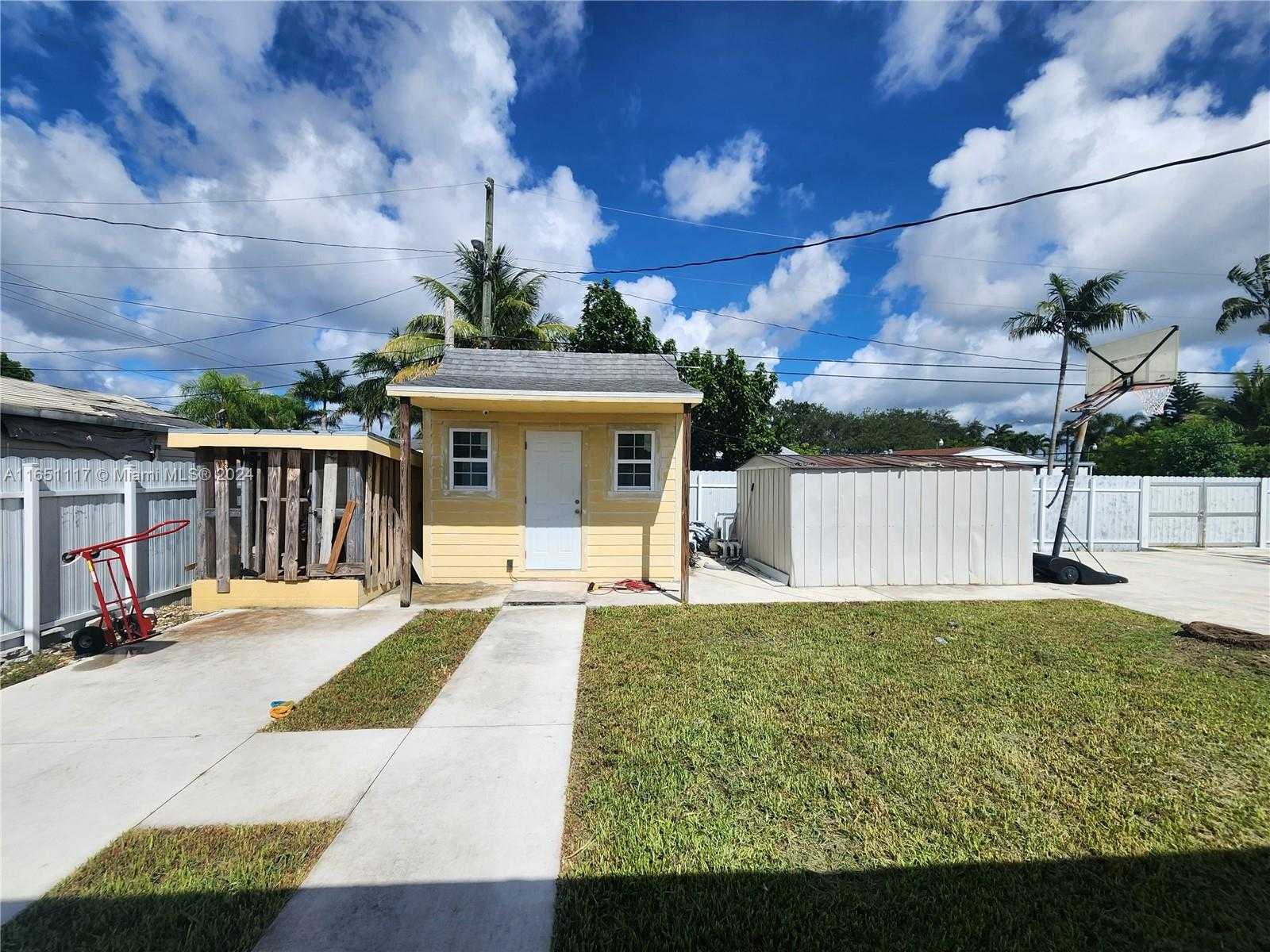 Small Image of 1025 NORTH EAST 13TH AVE, Homestead Number 14