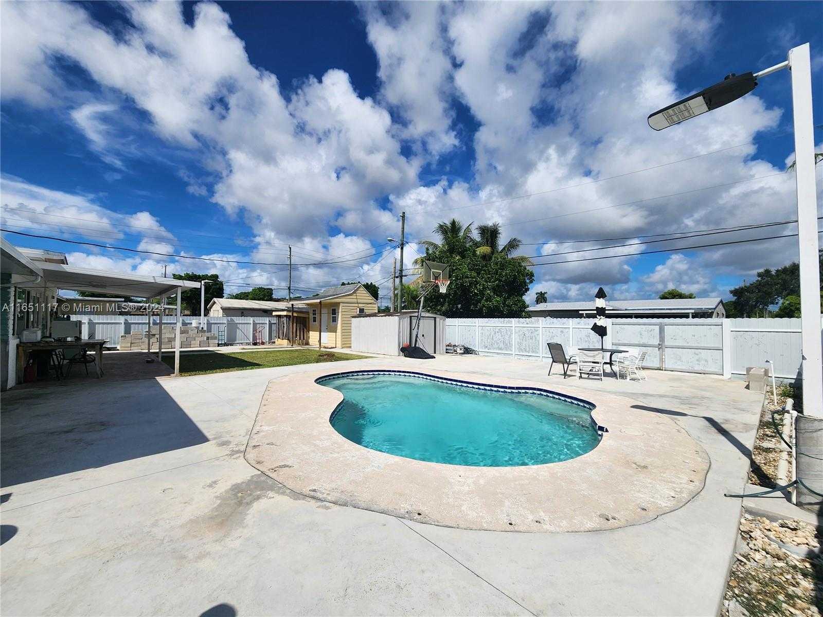 Small Image of 1025 NORTH EAST 13TH AVE, Homestead Number 15