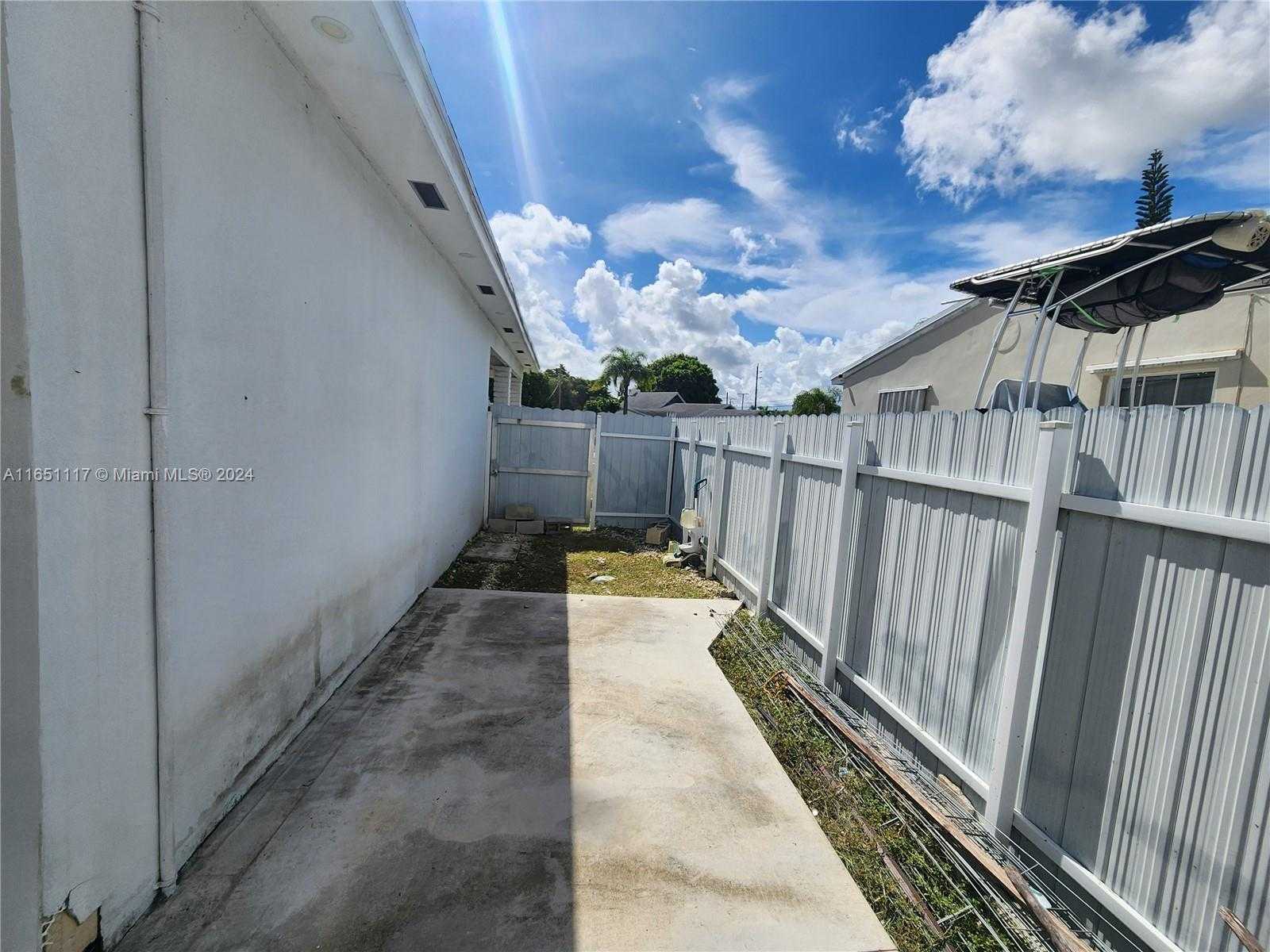 Small Image of 1025 NORTH EAST 13TH AVE, Homestead Number 24