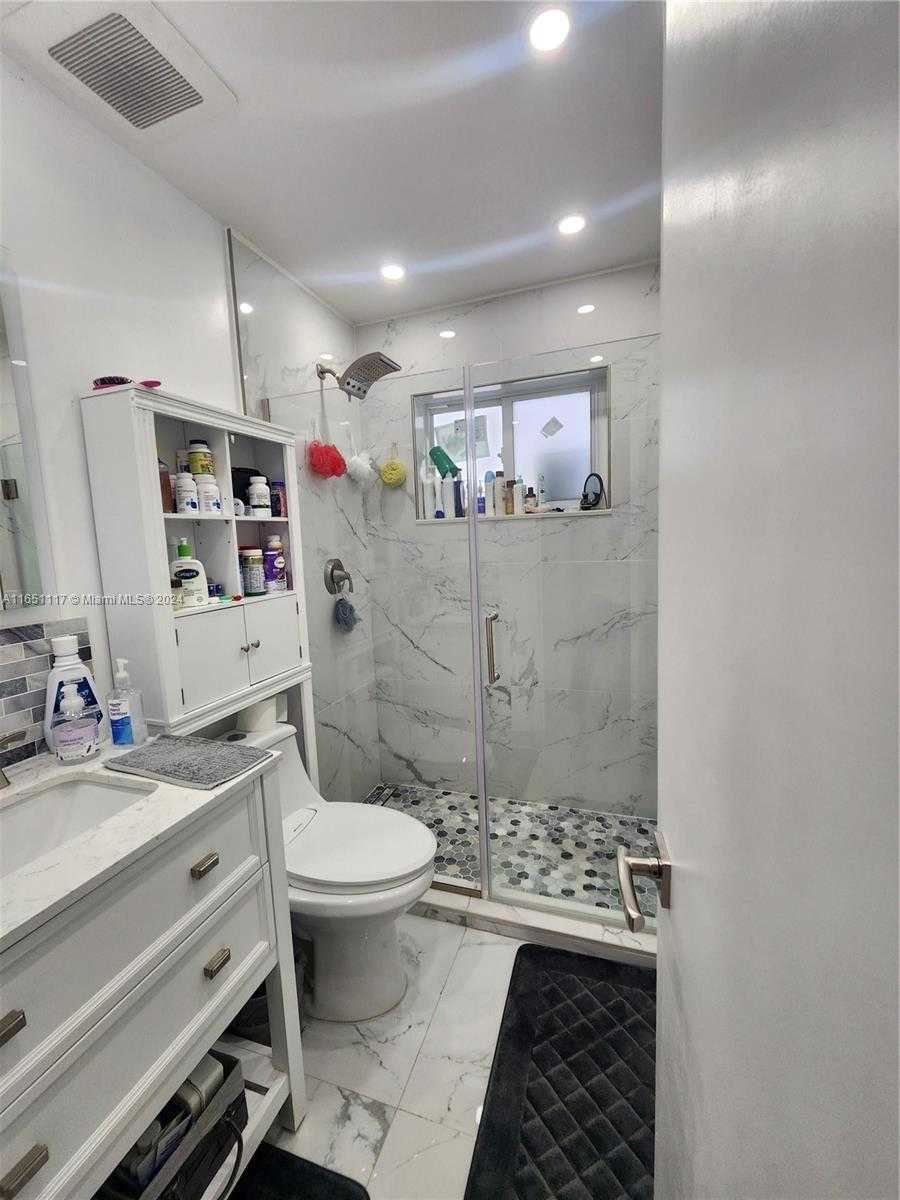 Small Image of 1025 NORTH EAST 13TH AVE, Homestead Number 4