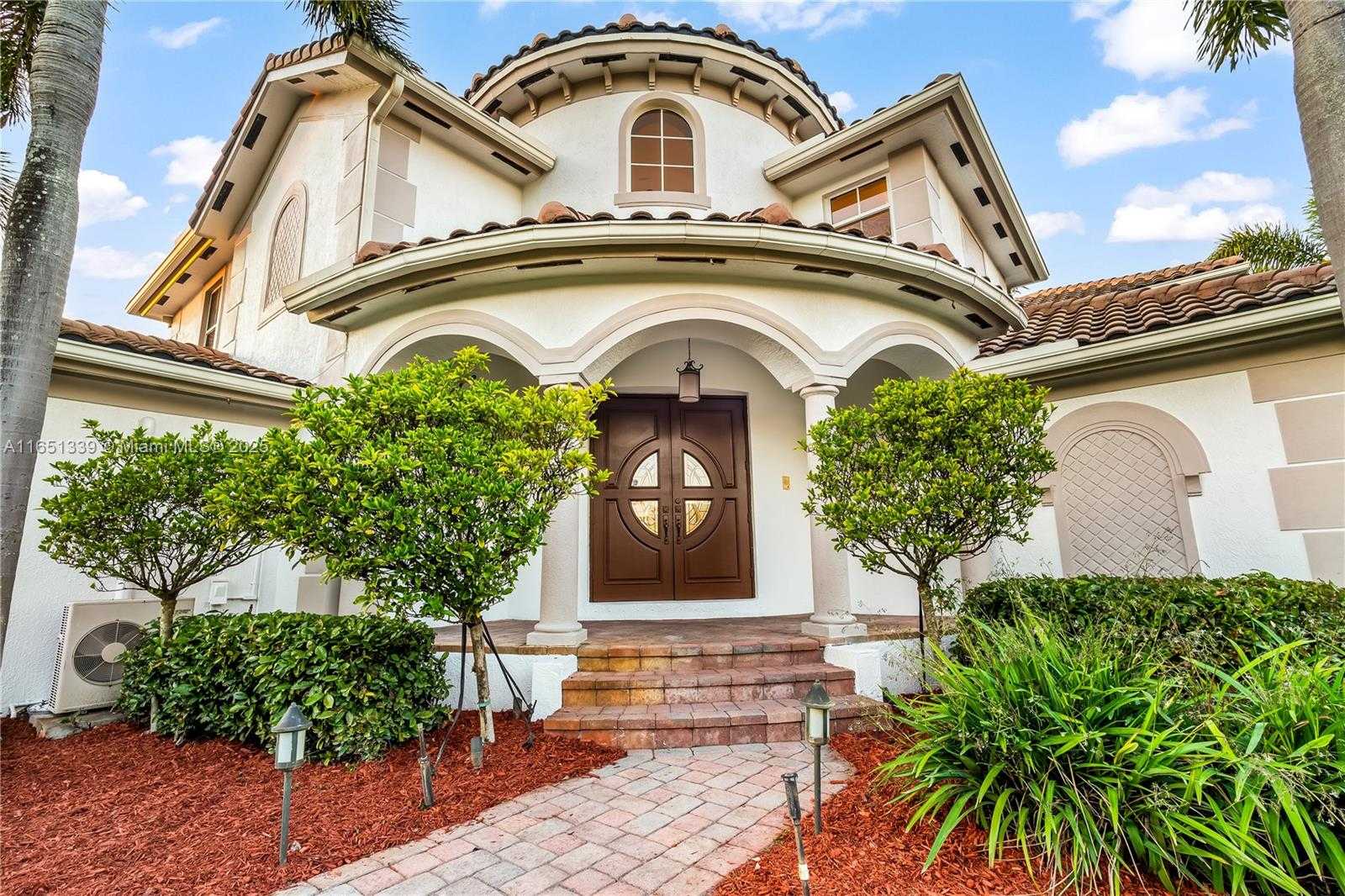 Small Image of 14403 SOUTH JOCKEY CIR S, Davie Number 10