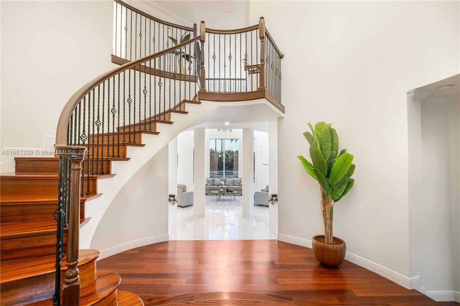 Small Image of 14403 SOUTH JOCKEY CIR S, Davie Number 12