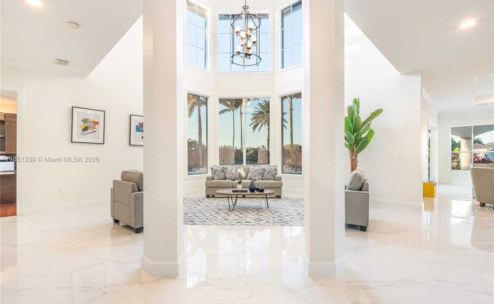 Small Image of 14403 SOUTH JOCKEY CIR S, Davie Number 13