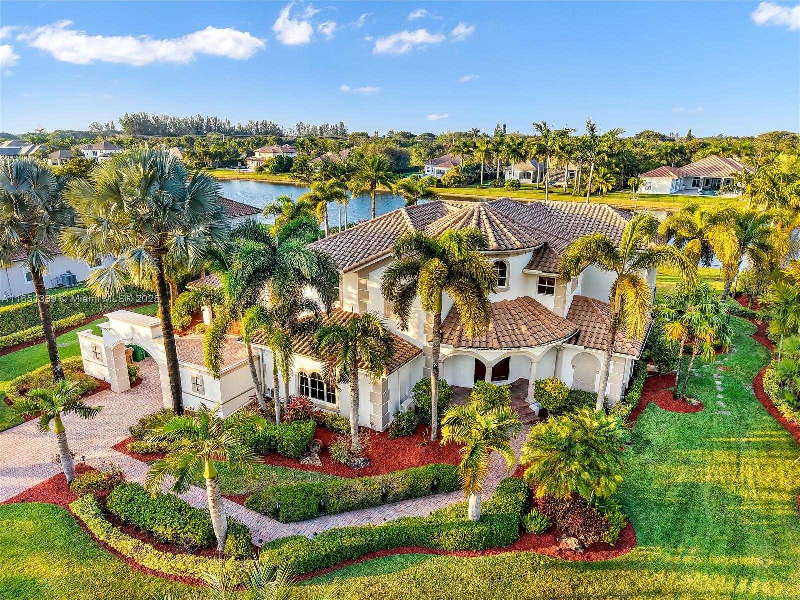 Small Image of 14403 SOUTH JOCKEY CIR S, Davie Number 20