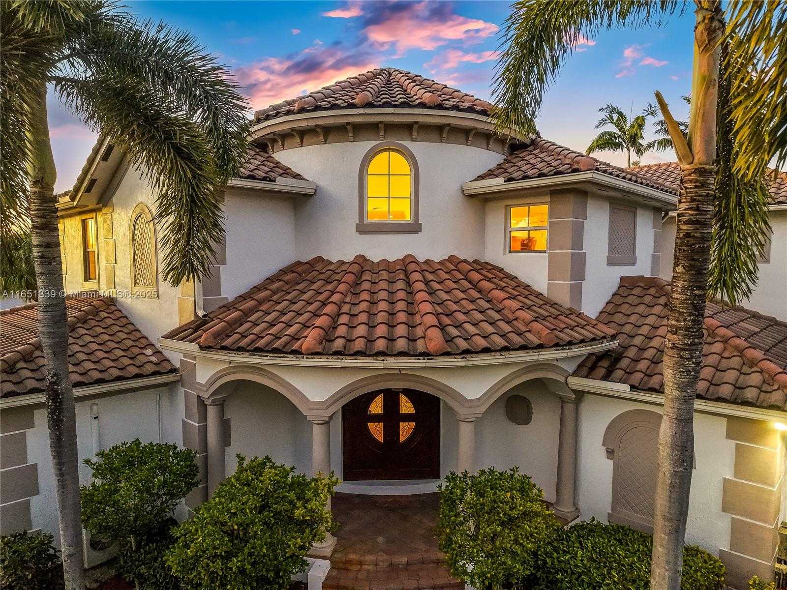 Small Image of 14403 SOUTH JOCKEY CIR S, Davie Number 28