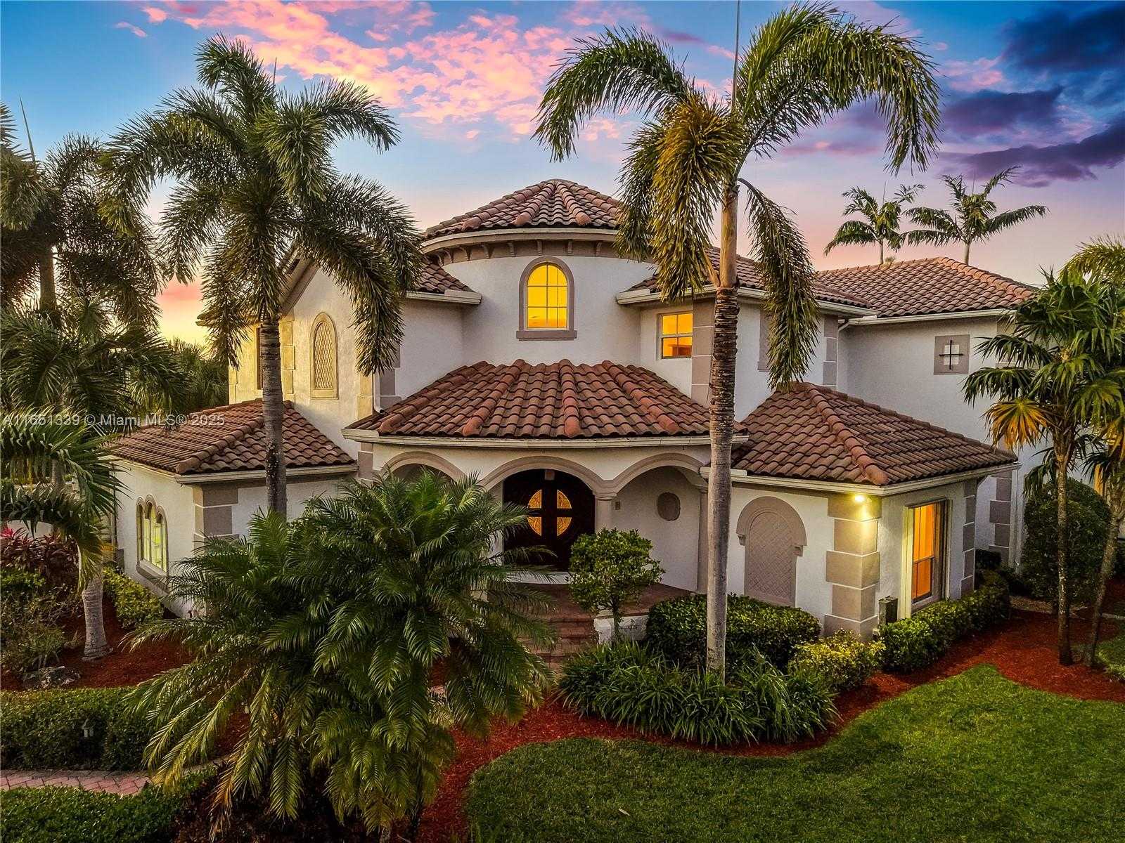 Small Image of 14403 SOUTH JOCKEY CIR S, Davie Number 3