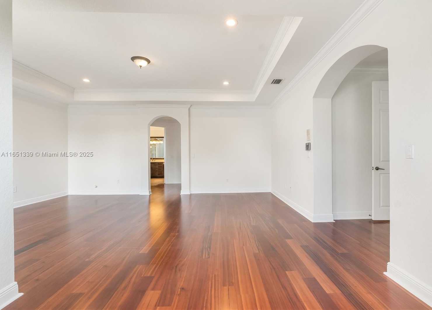 Small Image of 14403 SOUTH JOCKEY CIR S, Davie Number 31