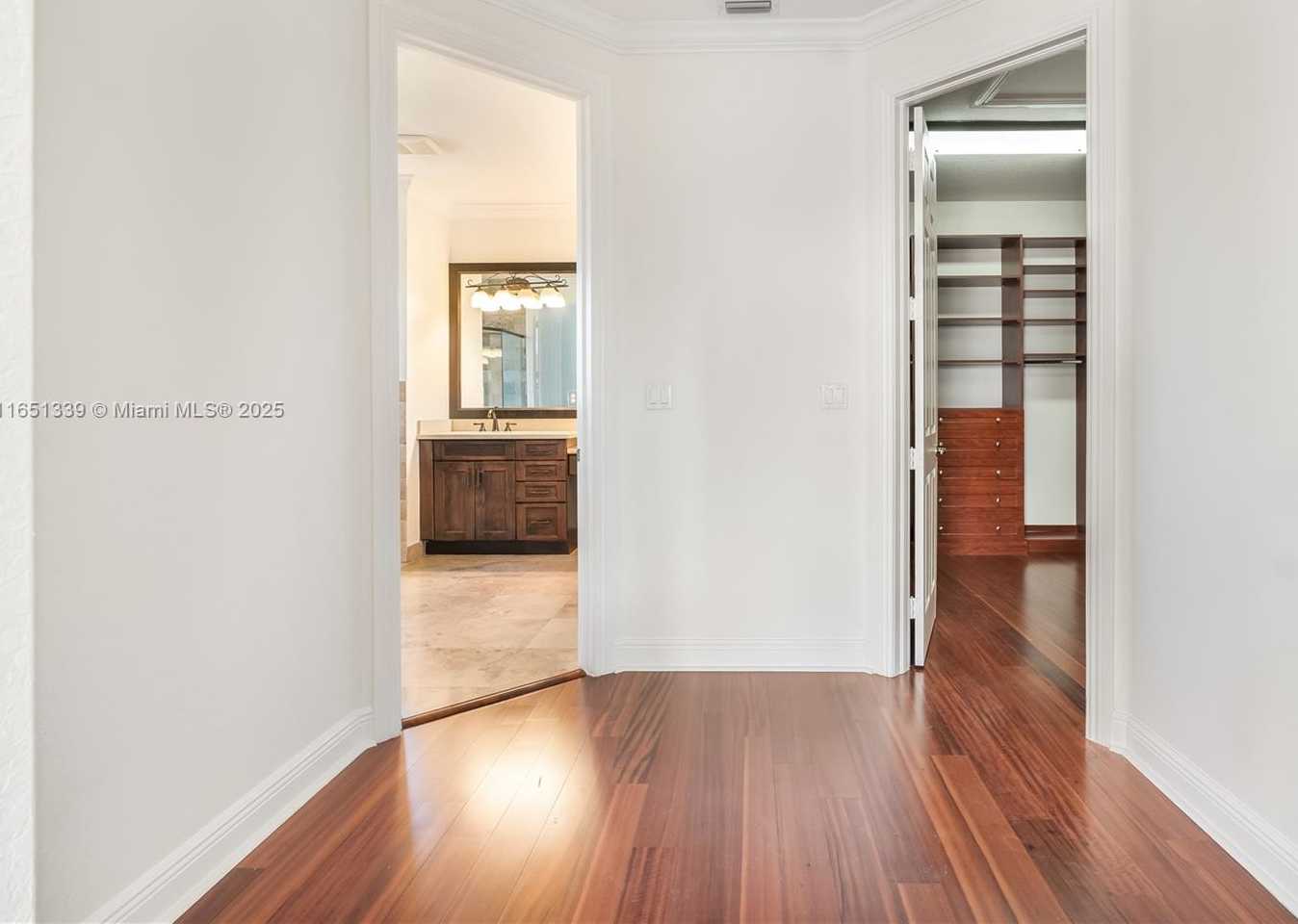 Small Image of 14403 SOUTH JOCKEY CIR S, Davie Number 32