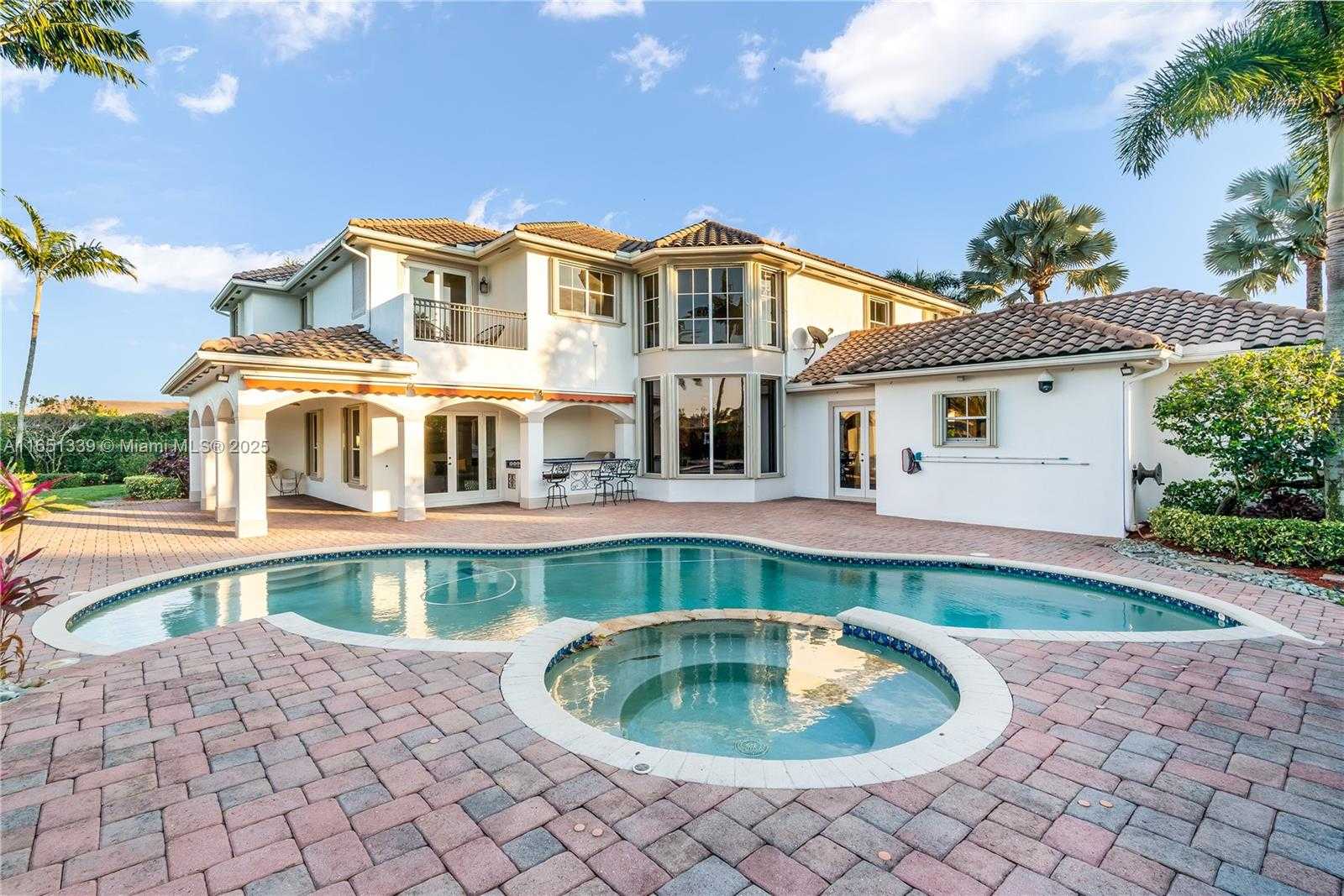 Small Image of 14403 SOUTH JOCKEY CIR S, Davie Number 44