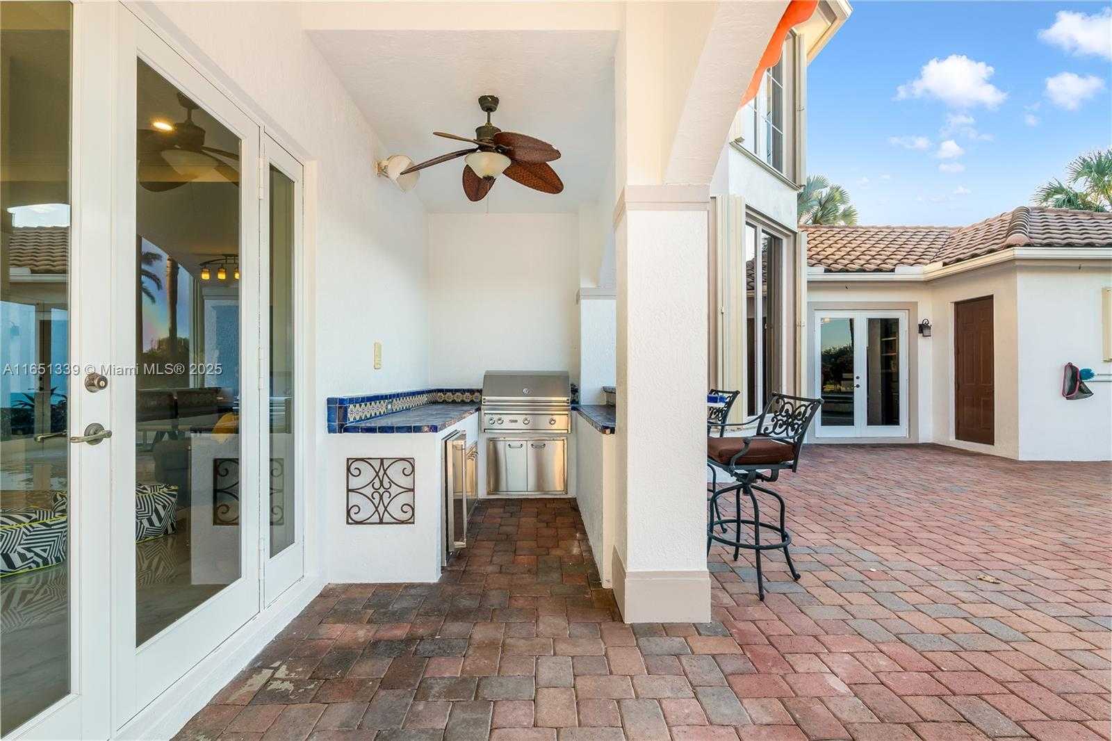 Small Image of 14403 SOUTH JOCKEY CIR S, Davie Number 47