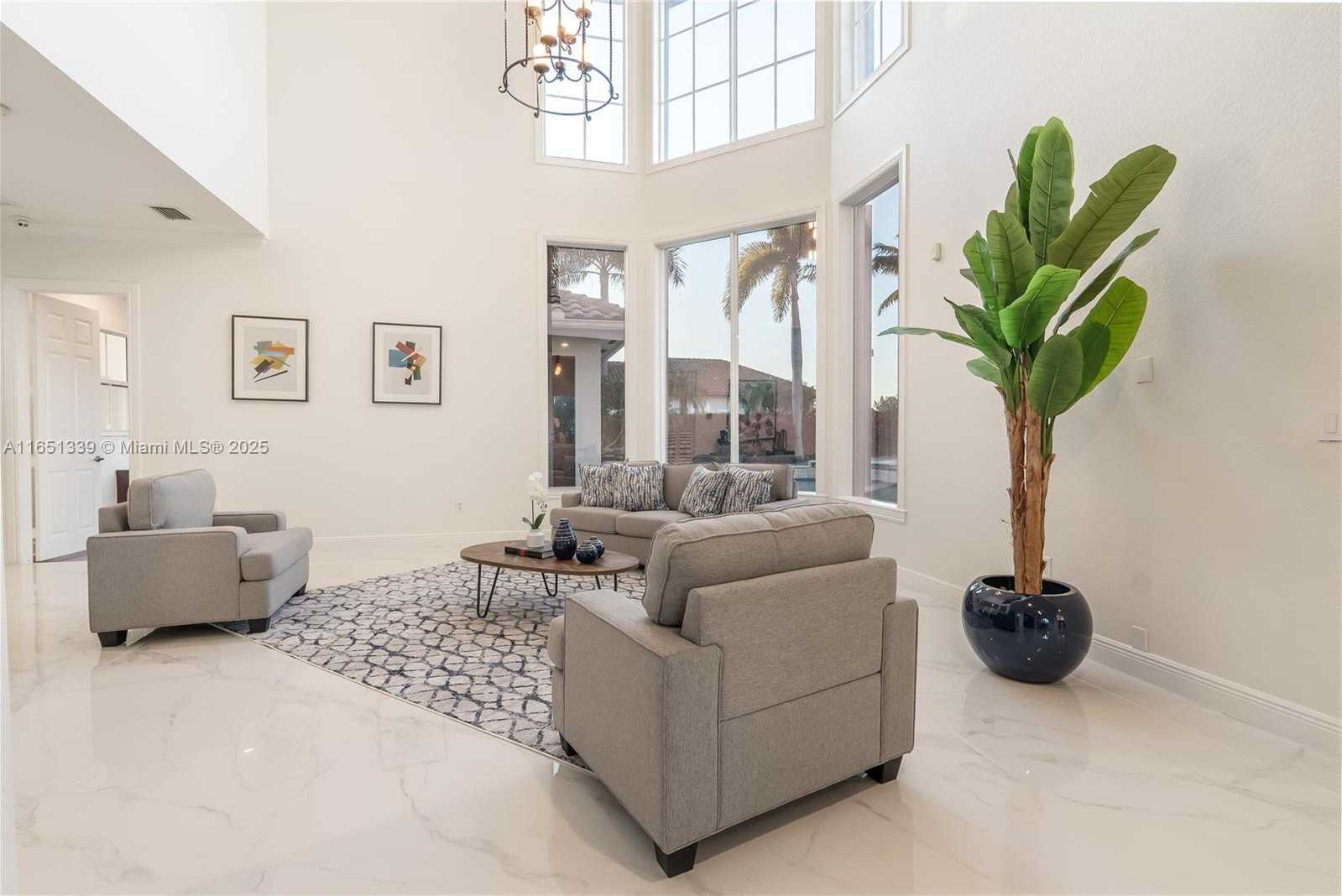 Small Image of 14403 SOUTH JOCKEY CIR S, Davie Number 53