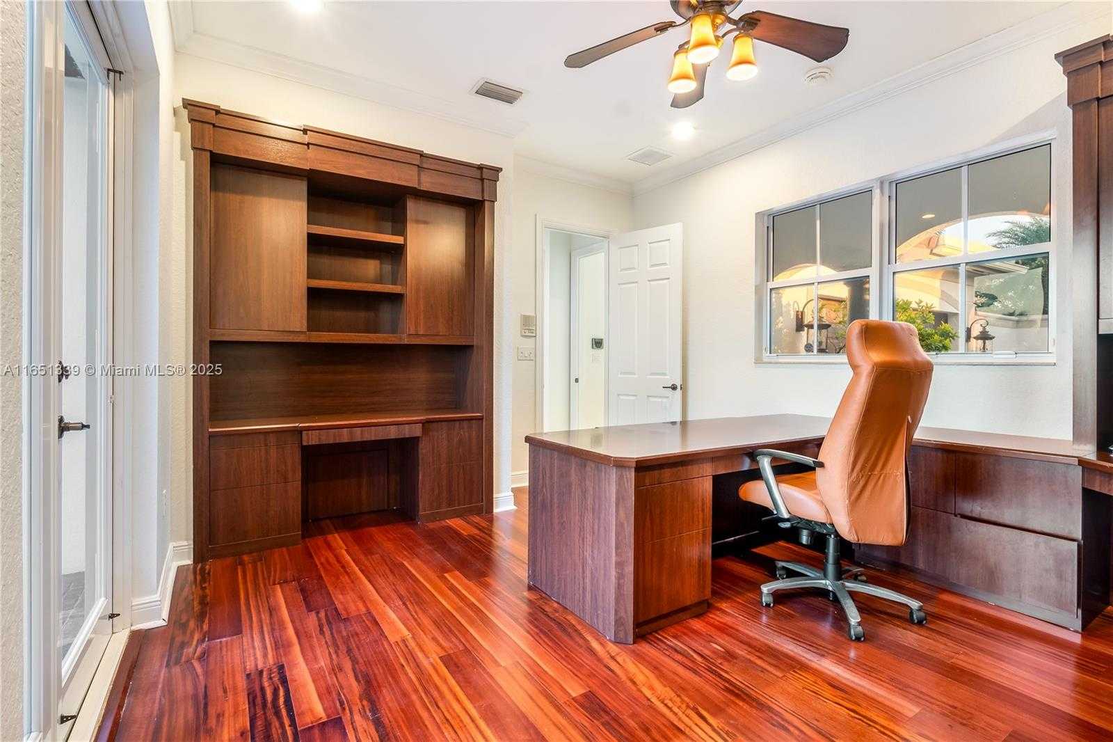 Small Image of 14403 SOUTH JOCKEY CIR S, Davie Number 62