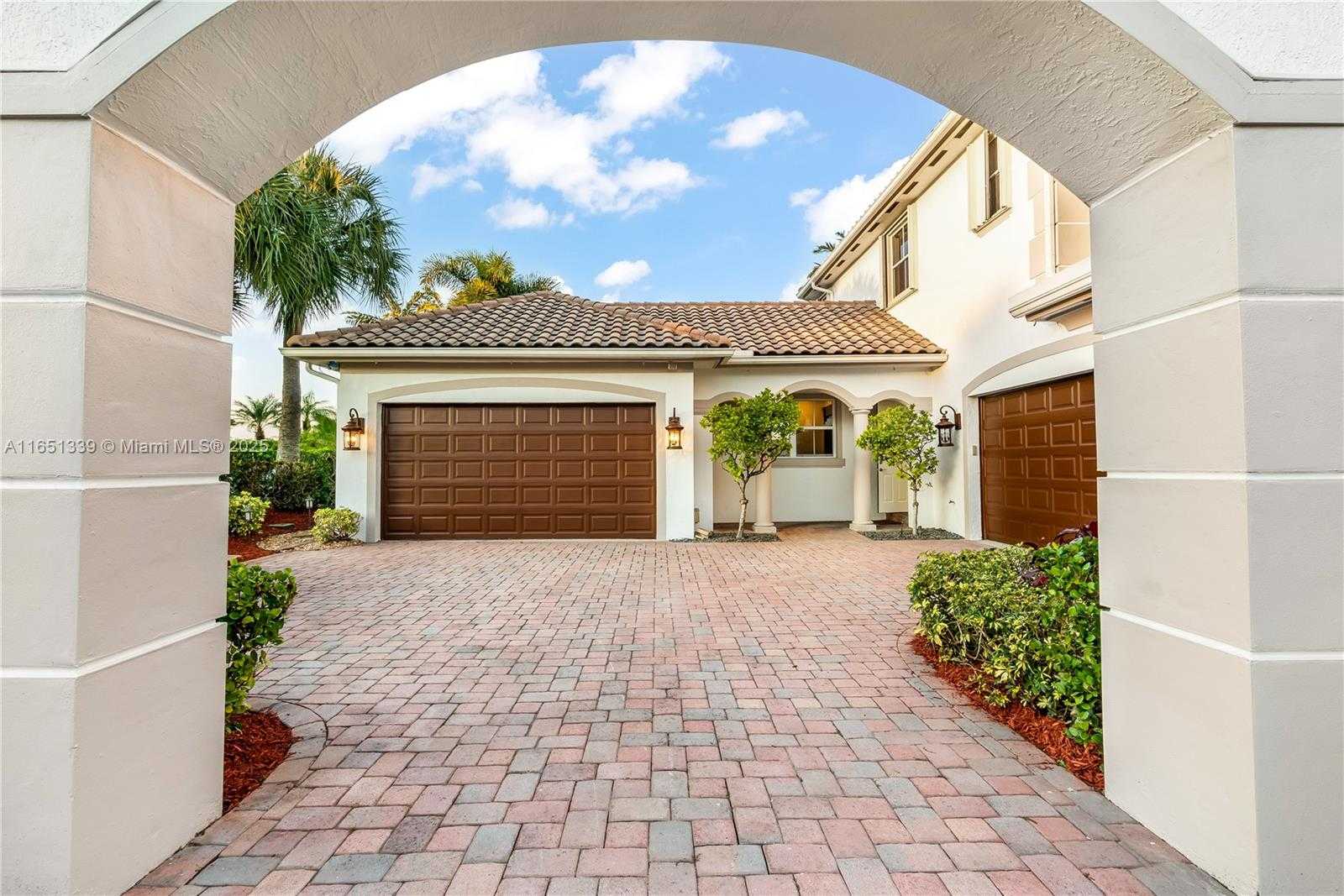 Small Image of 14403 SOUTH JOCKEY CIR S, Davie Number 69