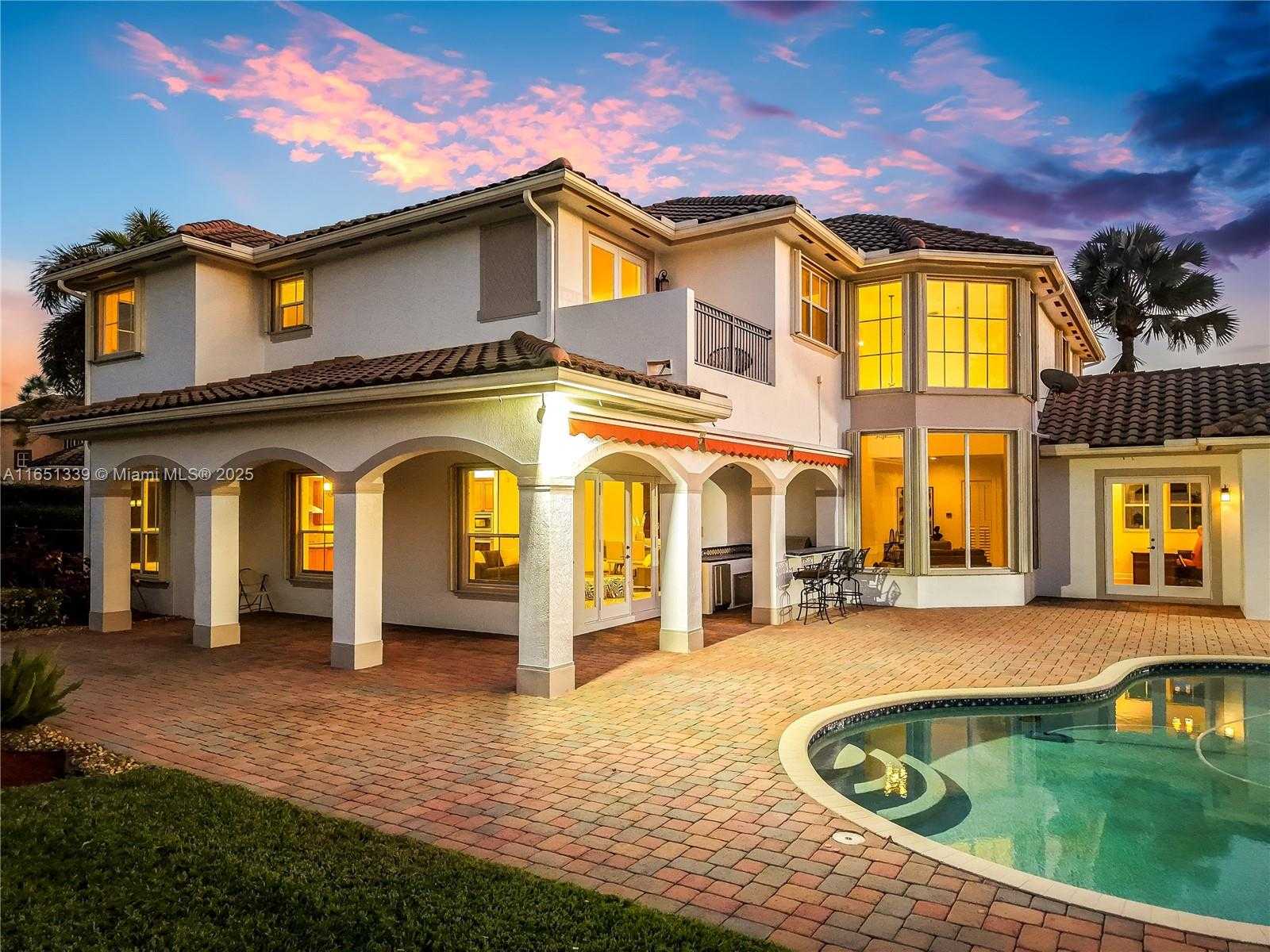 Small Image of 14403 SOUTH JOCKEY CIR S, Davie Number 7
