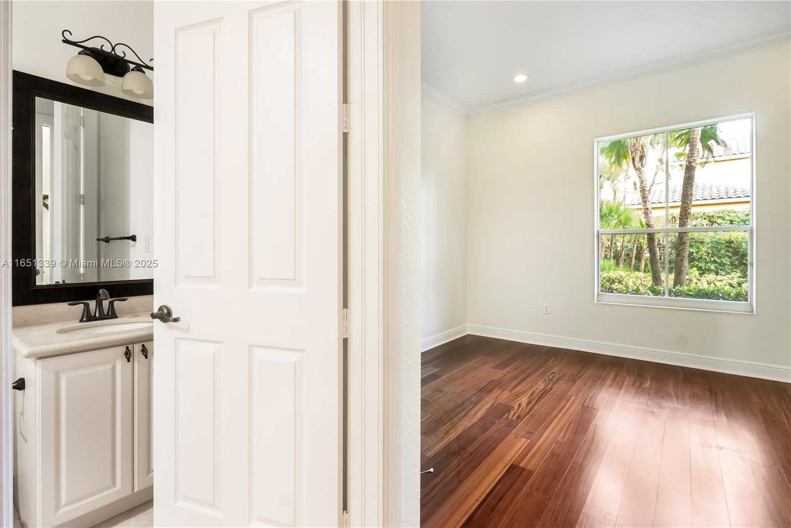 Small Image of 14403 SOUTH JOCKEY CIR S, Davie Number 73
