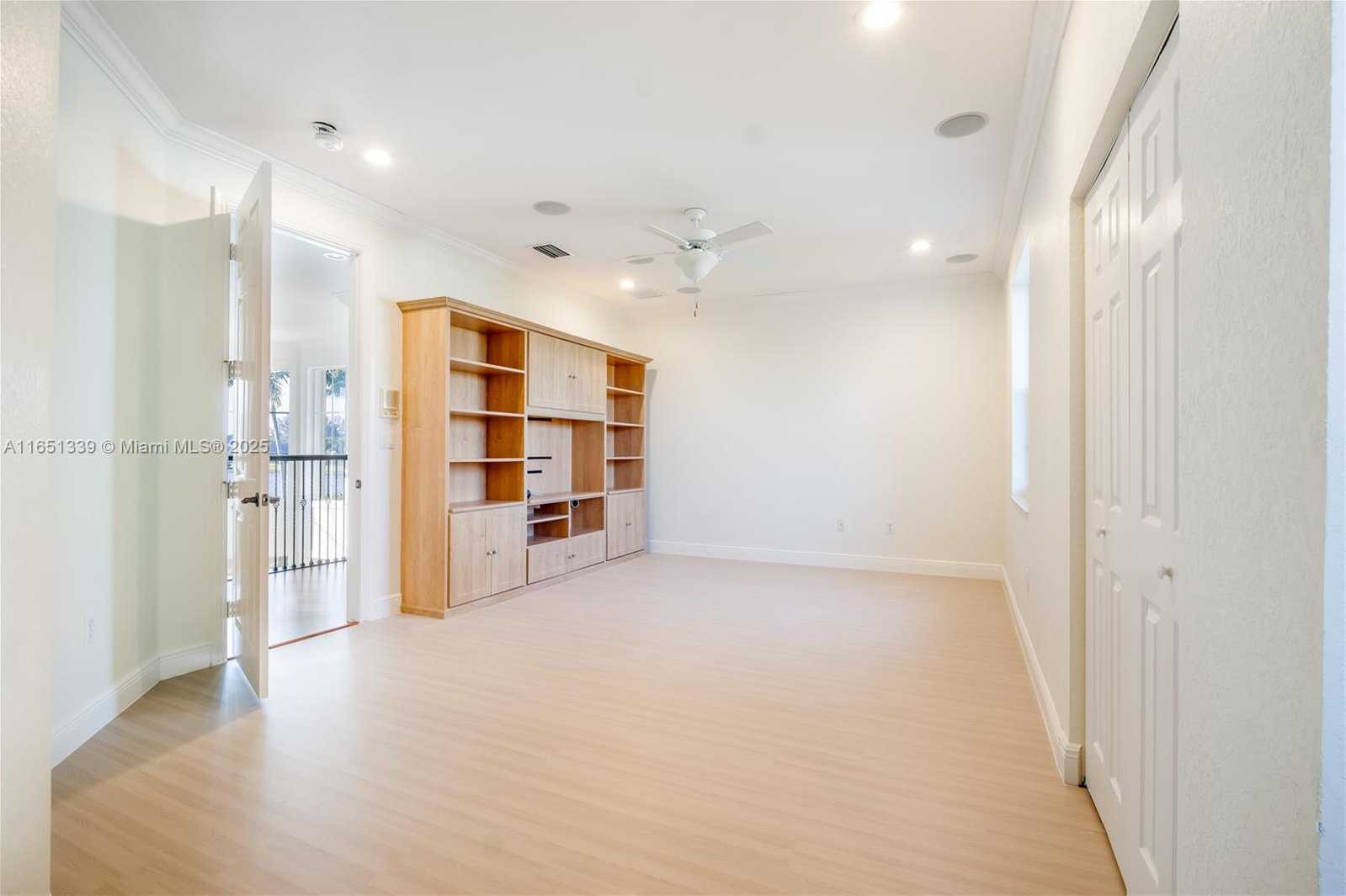Small Image of 14403 SOUTH JOCKEY CIR S, Davie Number 86