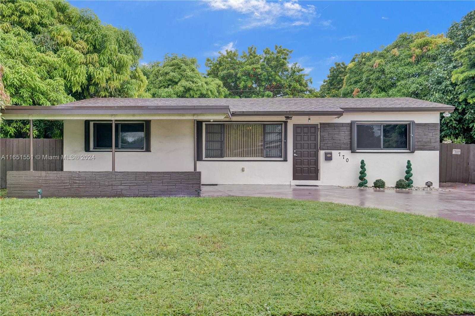 Small Image of 770 NORTH WEST 175TH DR, Miami Gardens Number 3