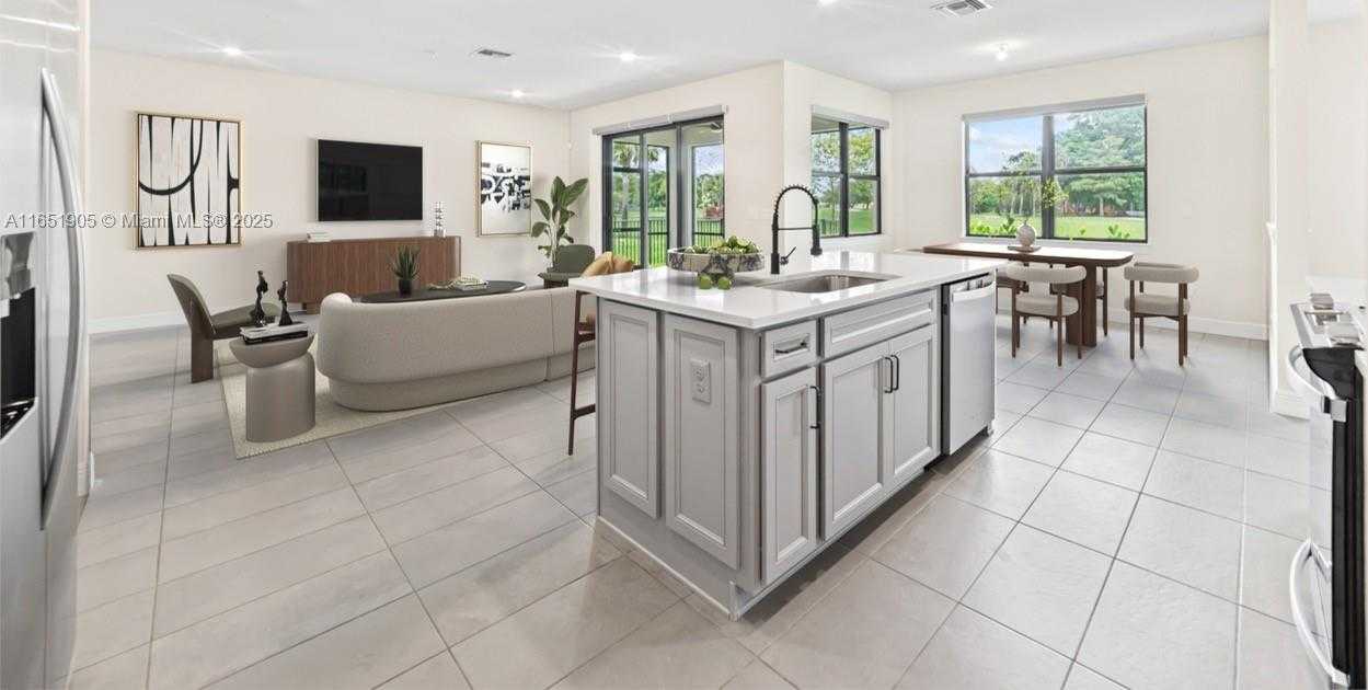 Small Image of 8123 NORTH WEST 78TH ST, Tamarac Number 16
