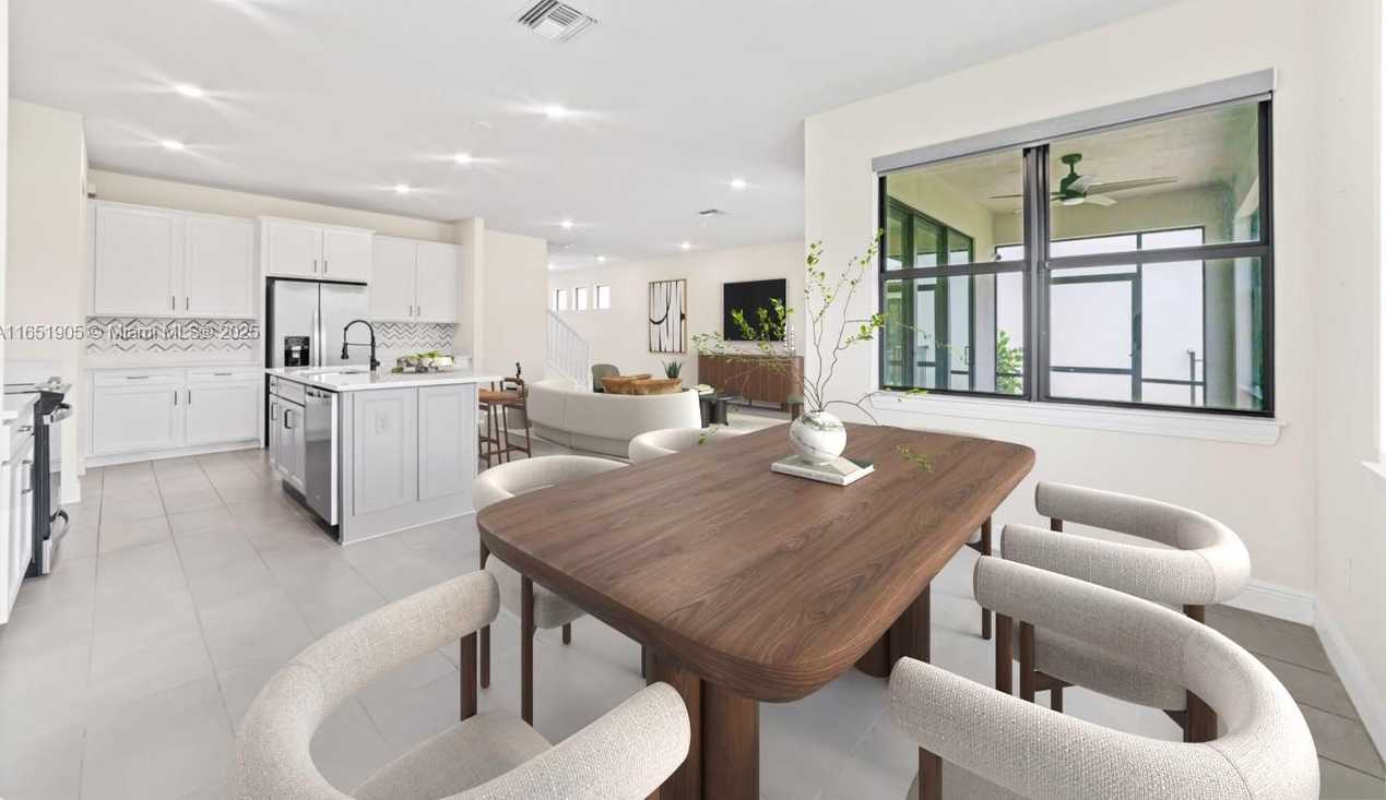 Small Image of 8123 NORTH WEST 78TH ST, Tamarac Number 23