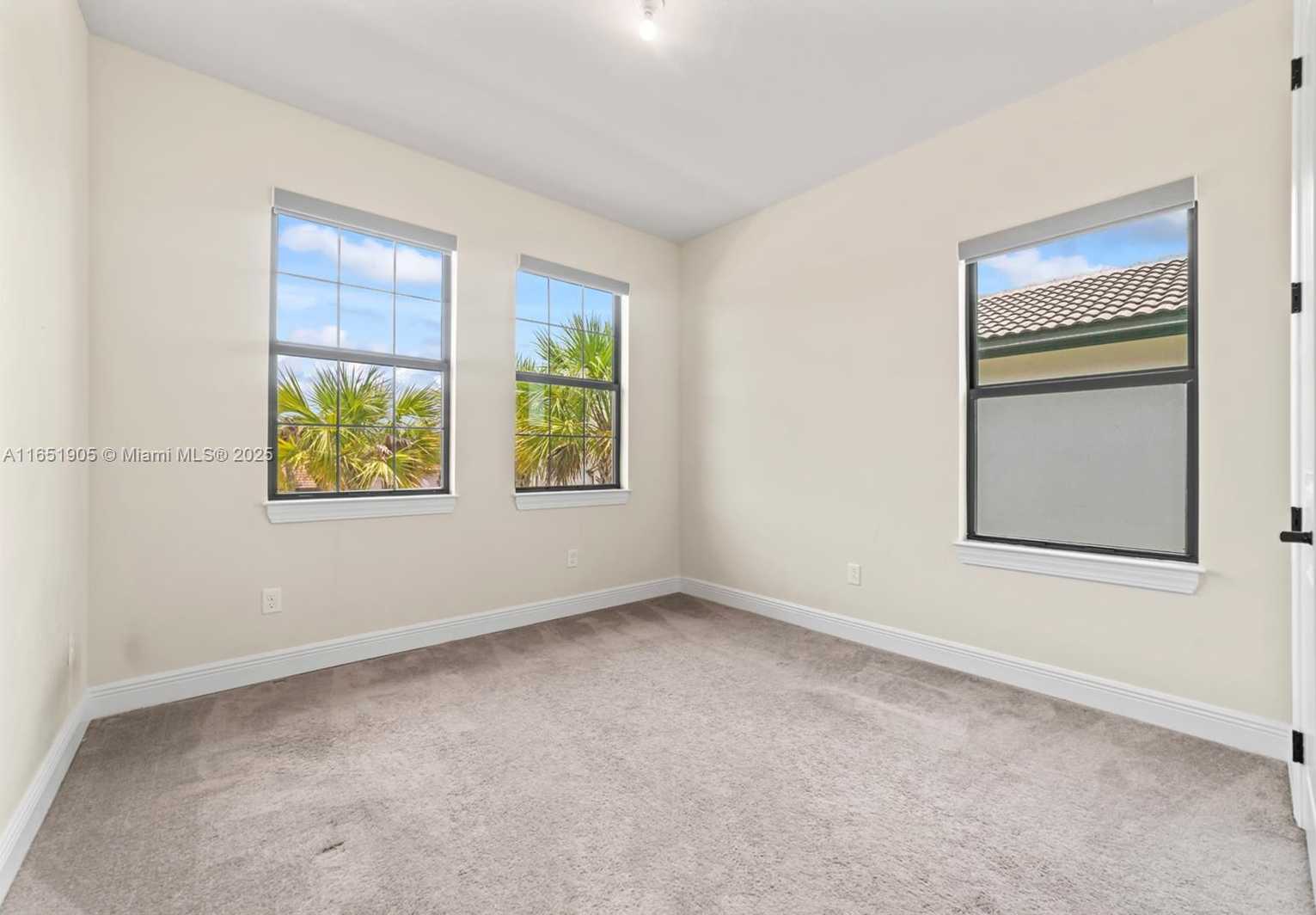 Small Image of 8123 NORTH WEST 78TH ST, Tamarac Number 36
